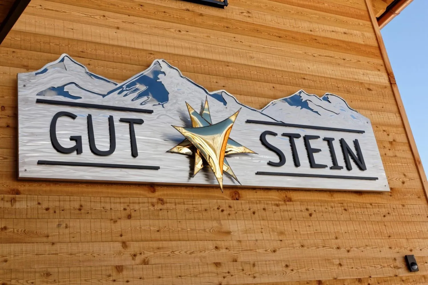 Logo/Certificate/Sign in Gut Stein Panoramalodge