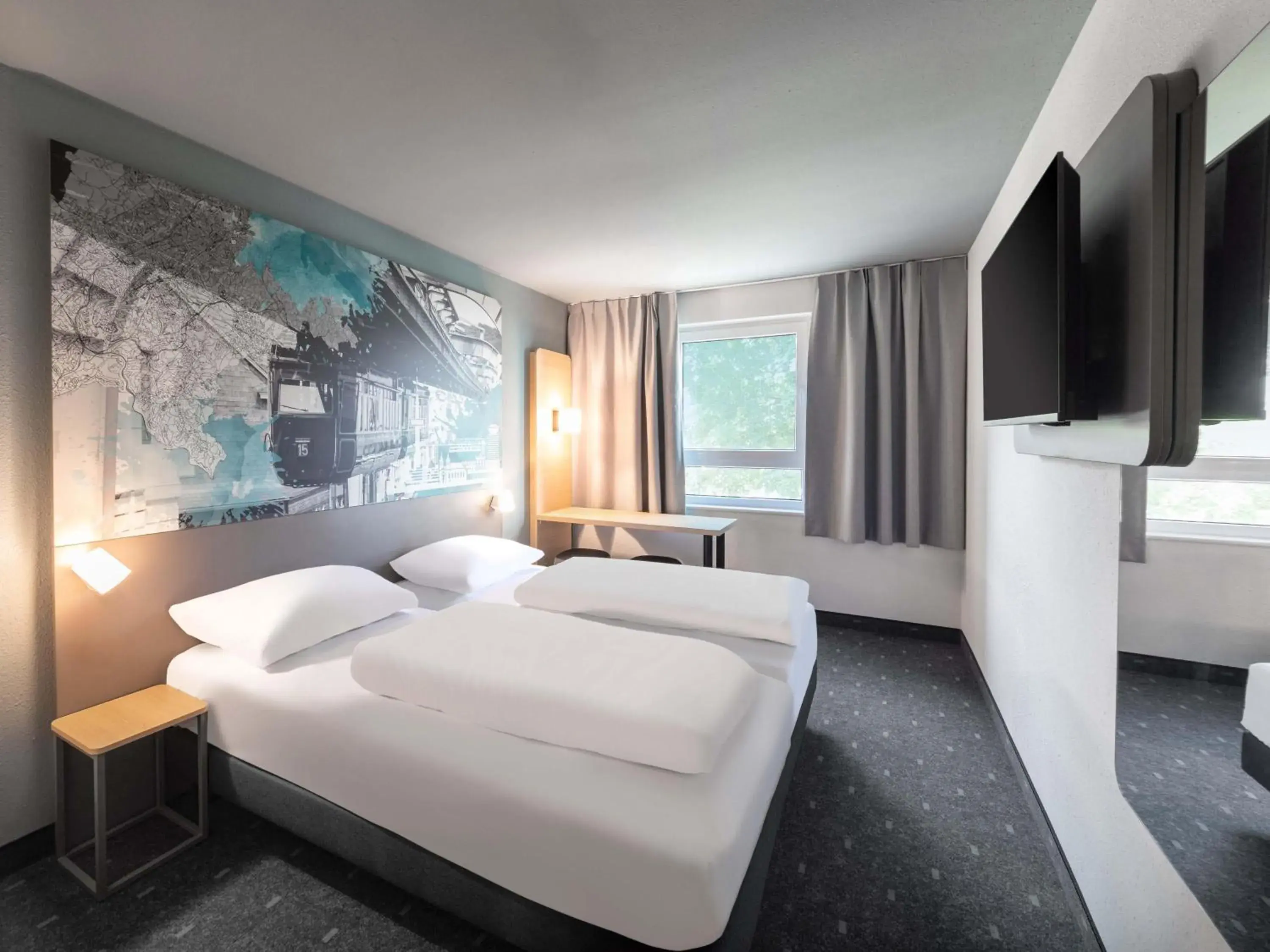 Photo of the whole room, Bed in B&B HOTEL Wuppertal-City Photo of the whole room, Bed in B&B HOTEL Wuppertal-City