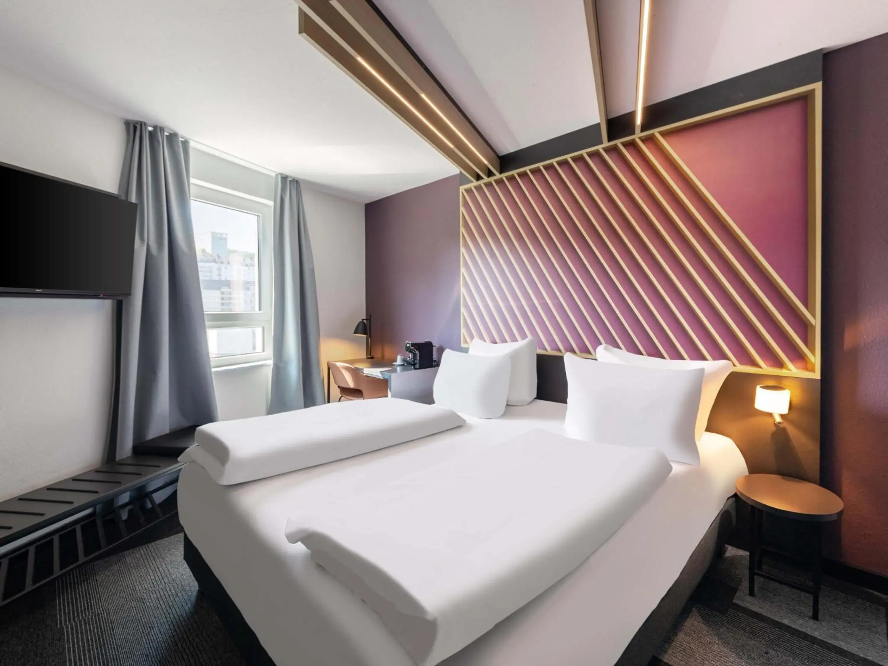 Photo of the whole room, Bed in B&B HOTEL Wuppertal-City Photo of the whole room, Bed in B&B HOTEL Wuppertal-City
