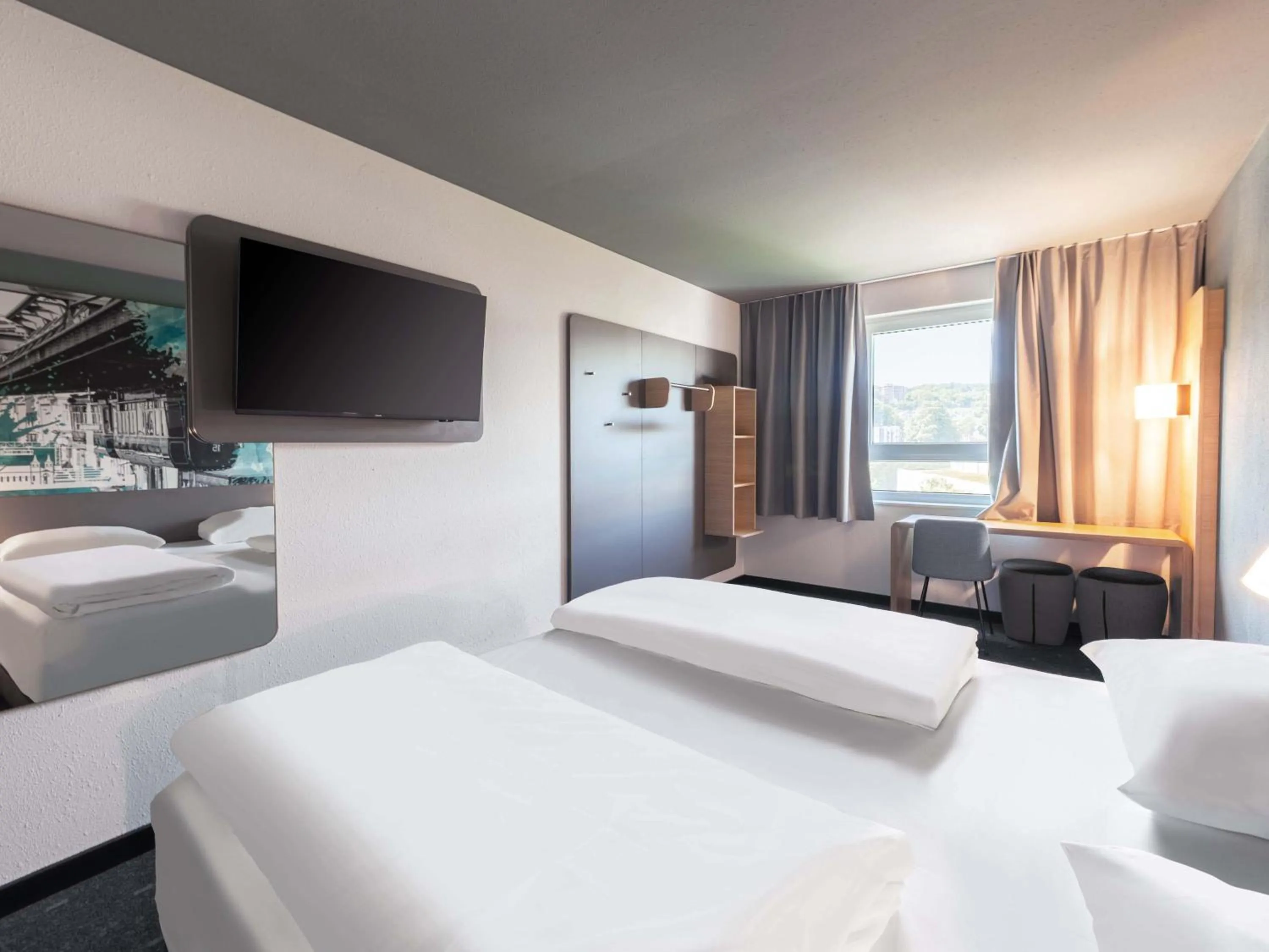 Photo of the whole room, Bed in B&B HOTEL Wuppertal-City