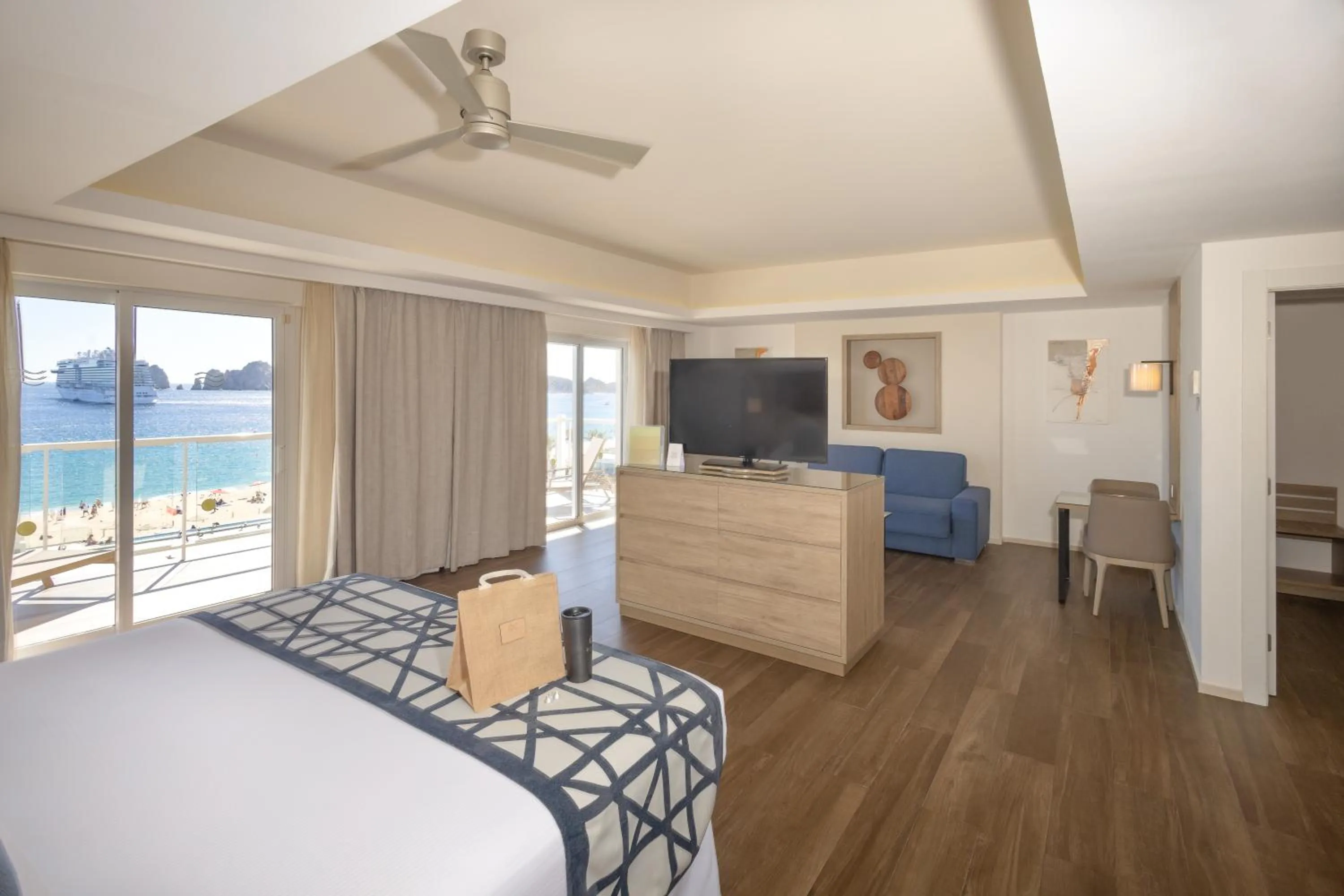 Bed in Riu Palace Baja California - Adults Only - All Inclusive