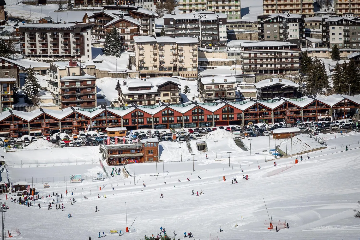 Property building in Hotel Du Col