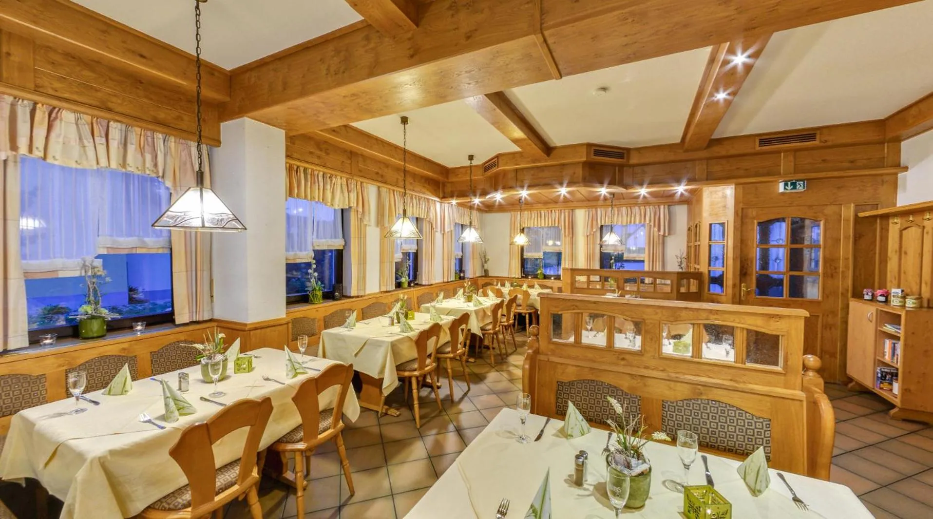 Restaurant/places to eat in Landhotel Seerose