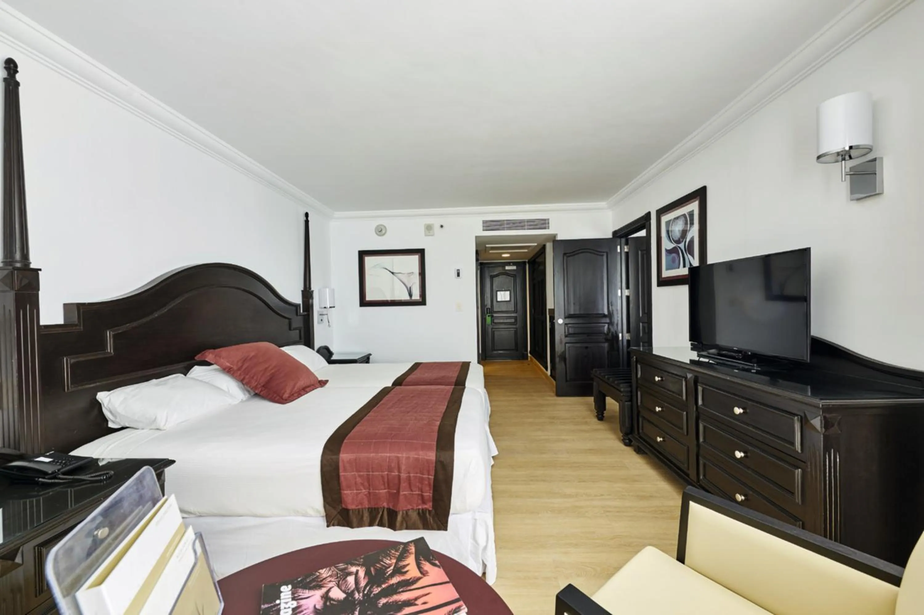 Bed in Riu Palace Paradise Island - Adults Only - All Inclusive