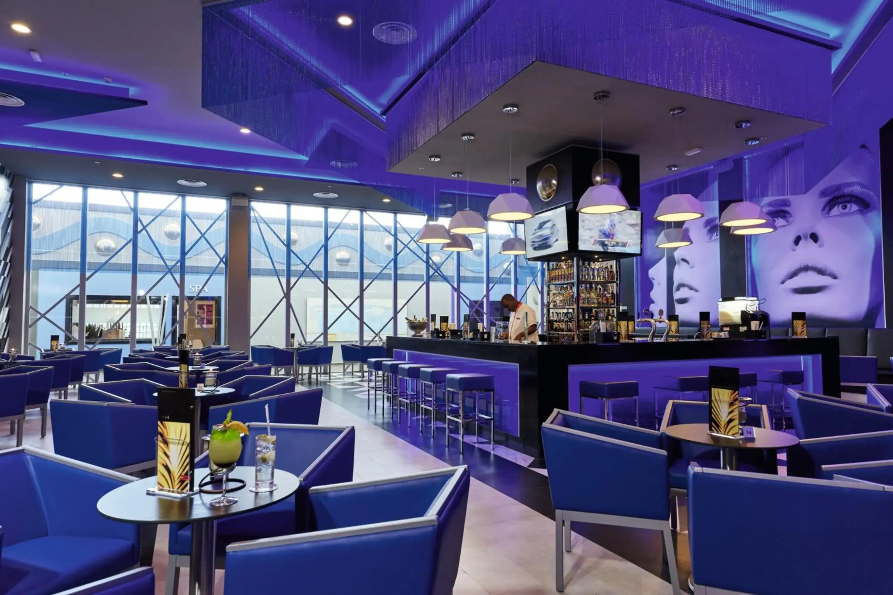 Lounge or bar in Riu Palace Paradise Island - Adults Only - All Inclusive Lounge or bar in Riu Palace Paradise Island - Adults Only - All Inclusive