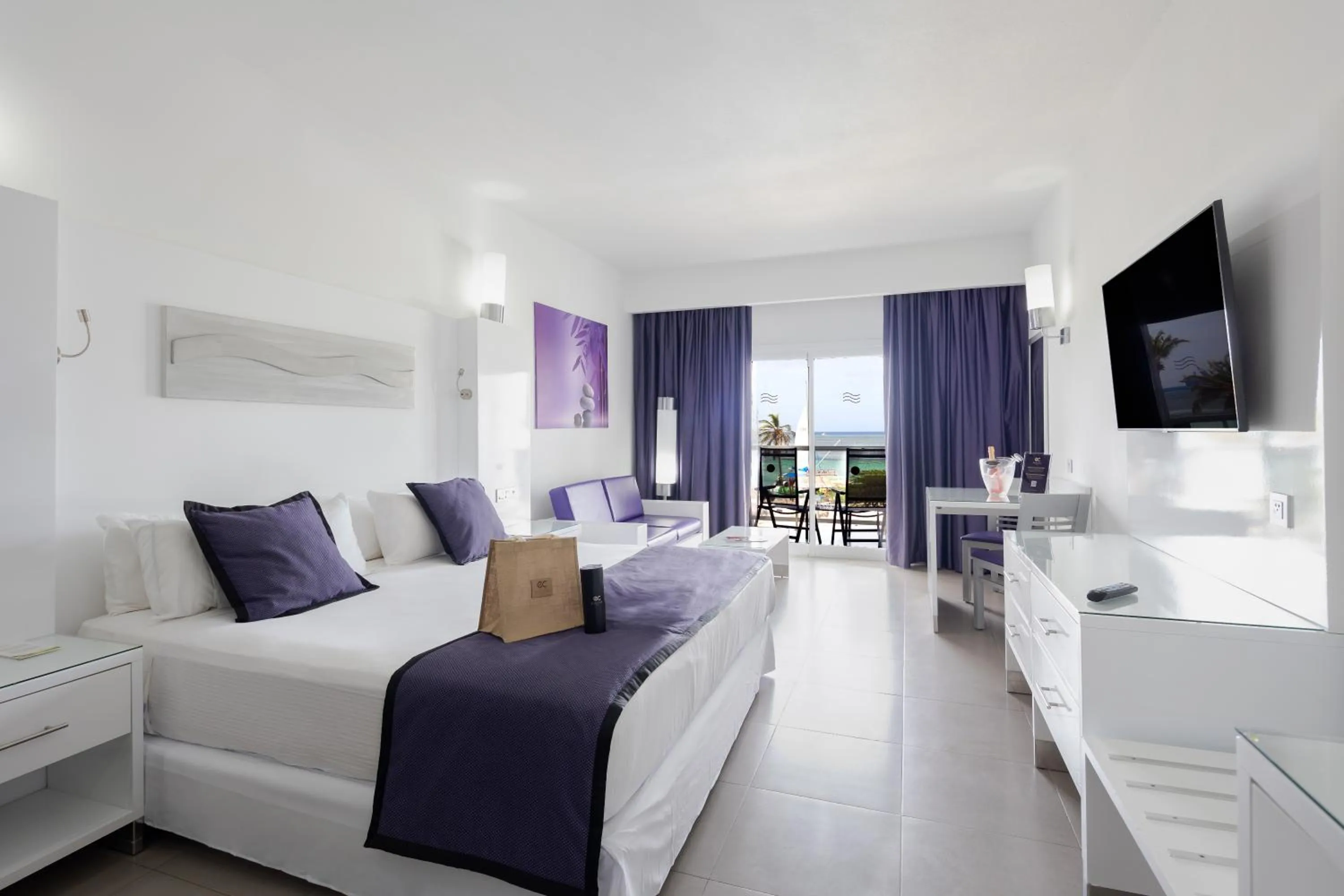 Photo of the whole room, Bed in Riu Palace Antillas - Adults Only - All Inclusive