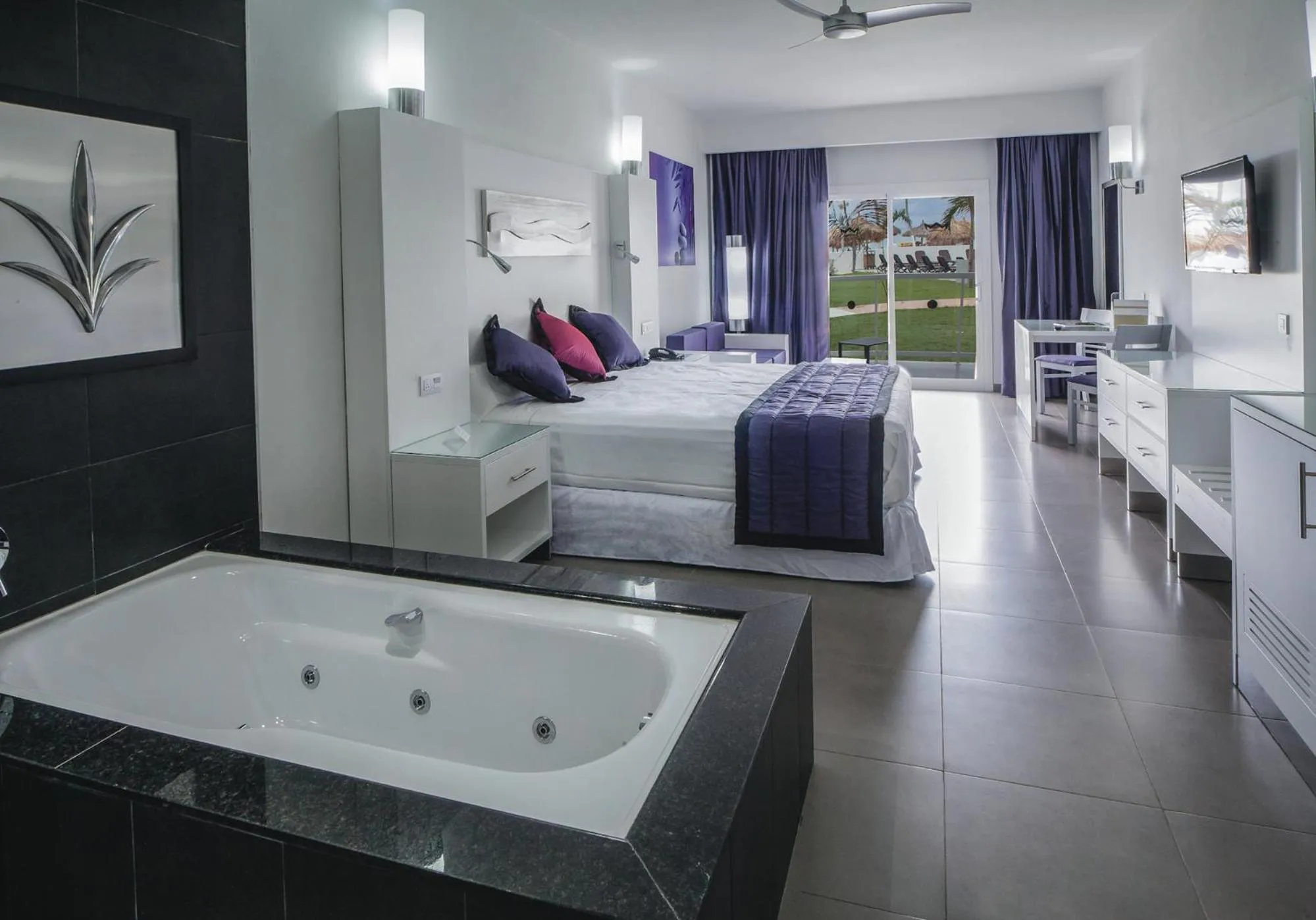 Photo of the whole room, Bed in Riu Palace Antillas - Adults Only - All Inclusive