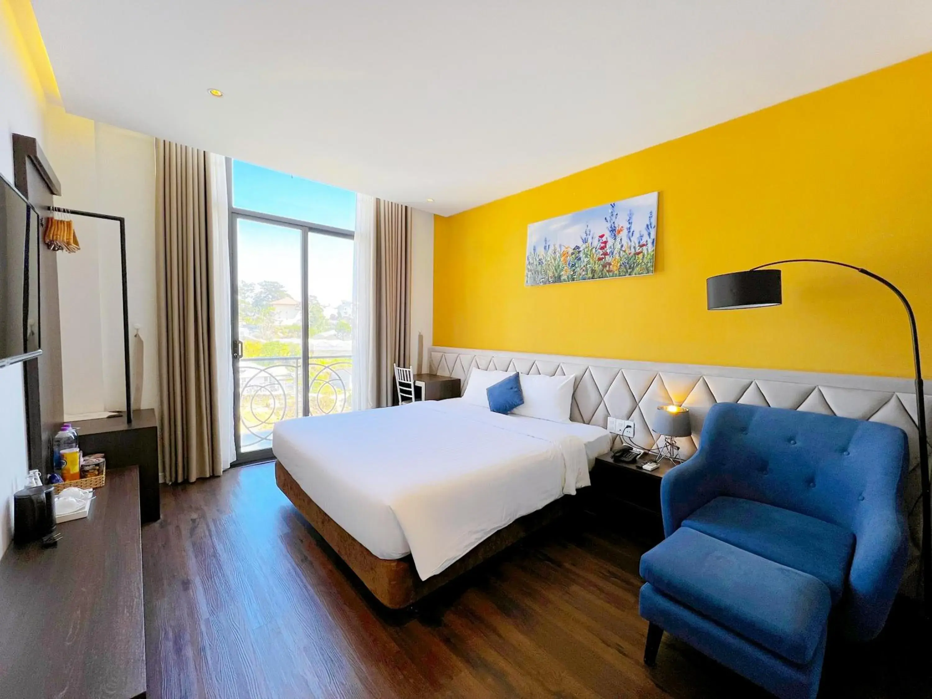 Photo of the whole room, Bed in Stillus Boutique Hotel Dalat Photo of the whole room, Bed in Stillus Boutique Hotel Dalat