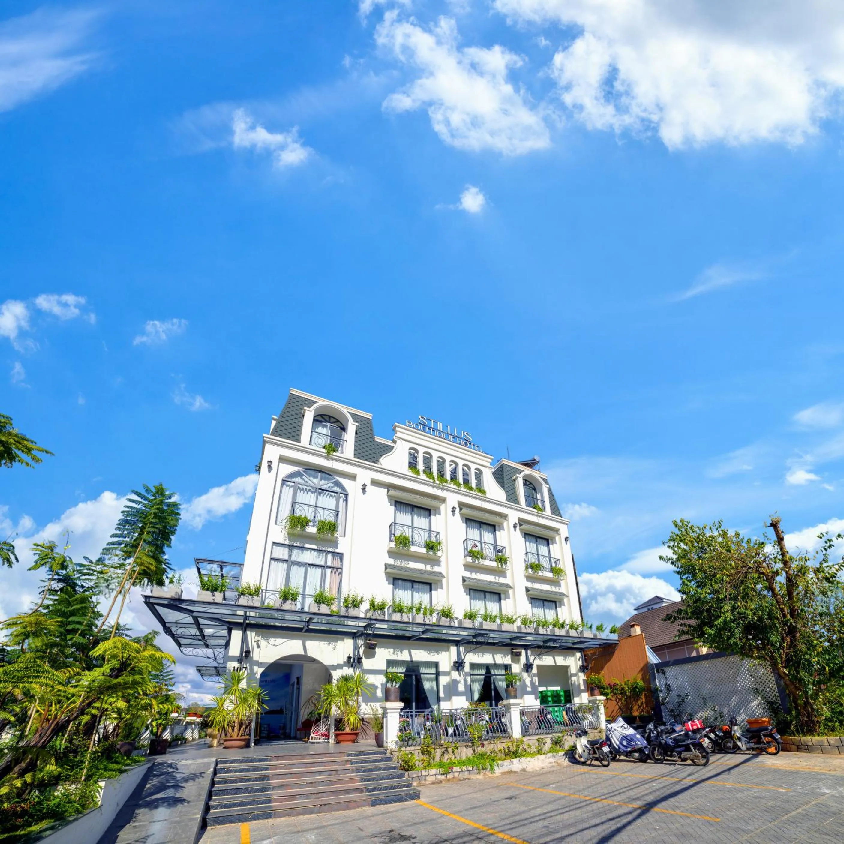 Parking in Stillus Boutique Hotel Dalat