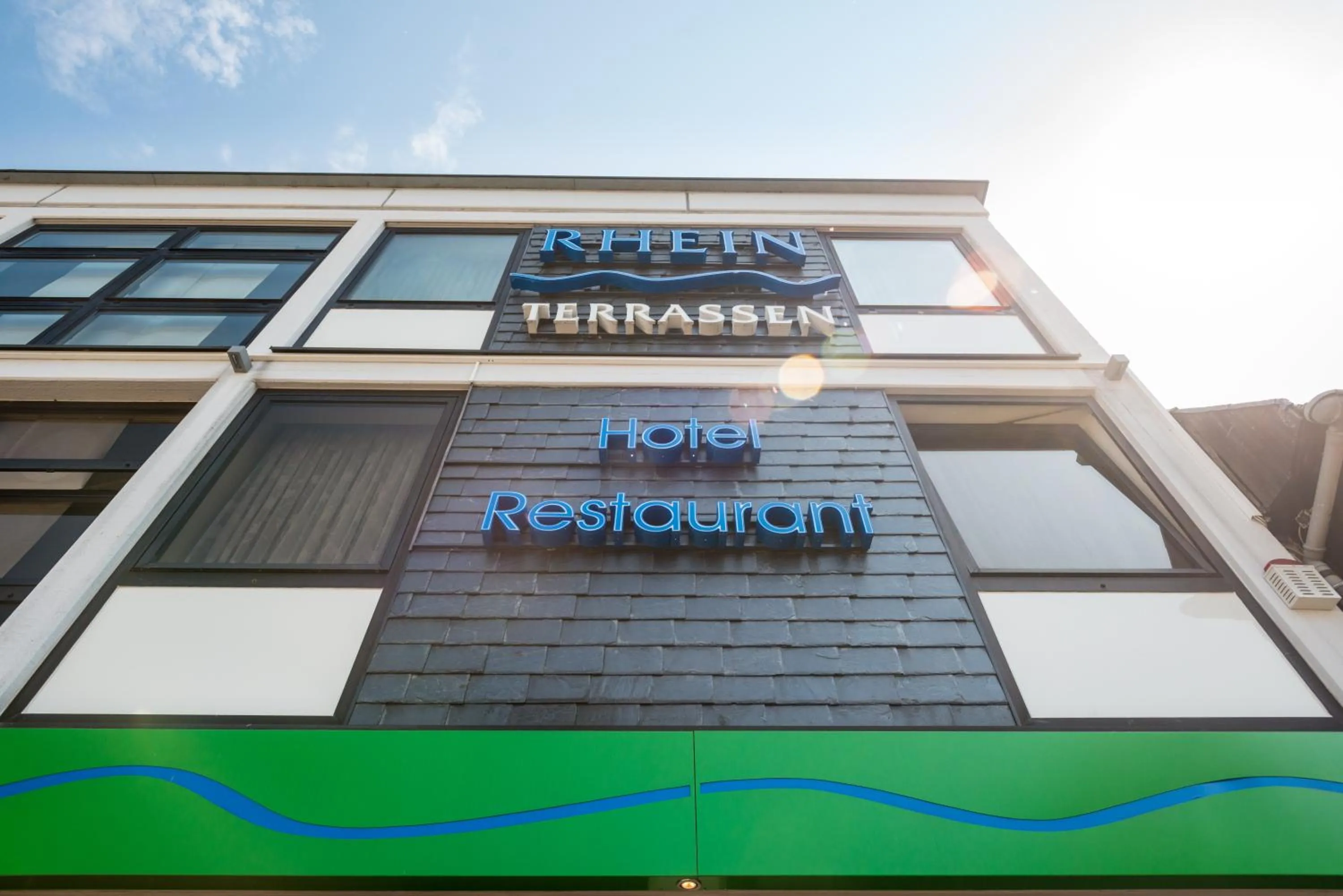 Facade/entrance in Rheinterrassen Hotel Café Restaurant