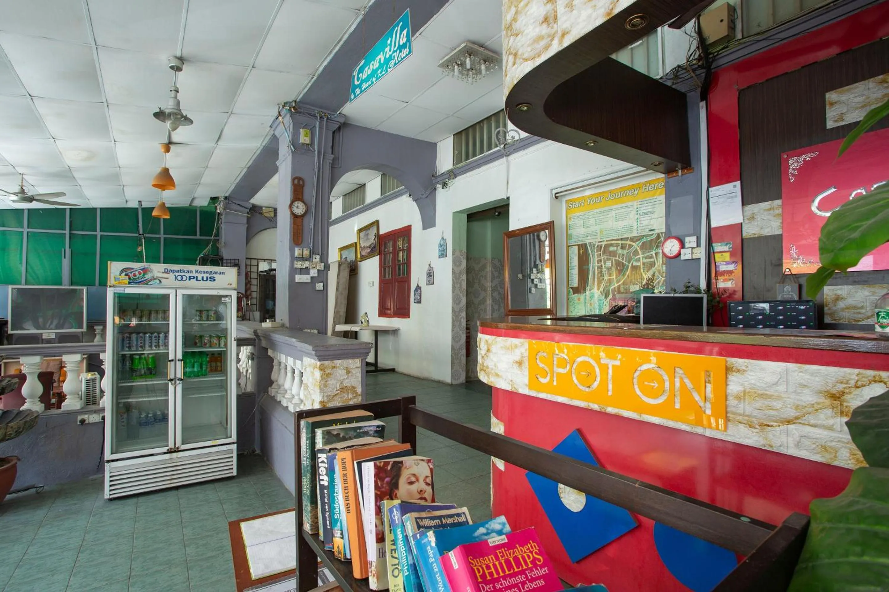 Lobby or reception in SPOT ON 90137 Casavilla Hotel Pudu
