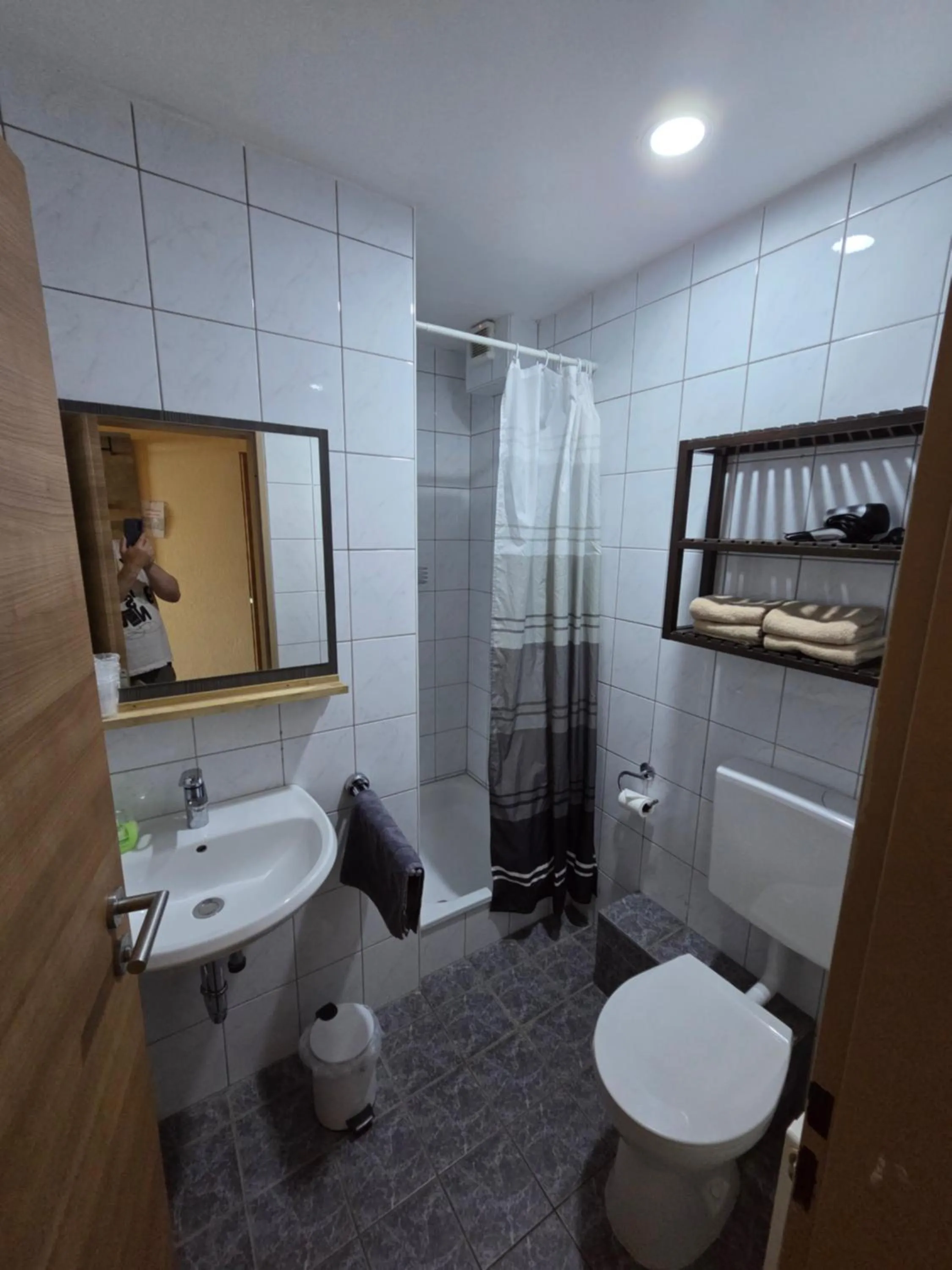 Shower in Landgasthof Frankentor