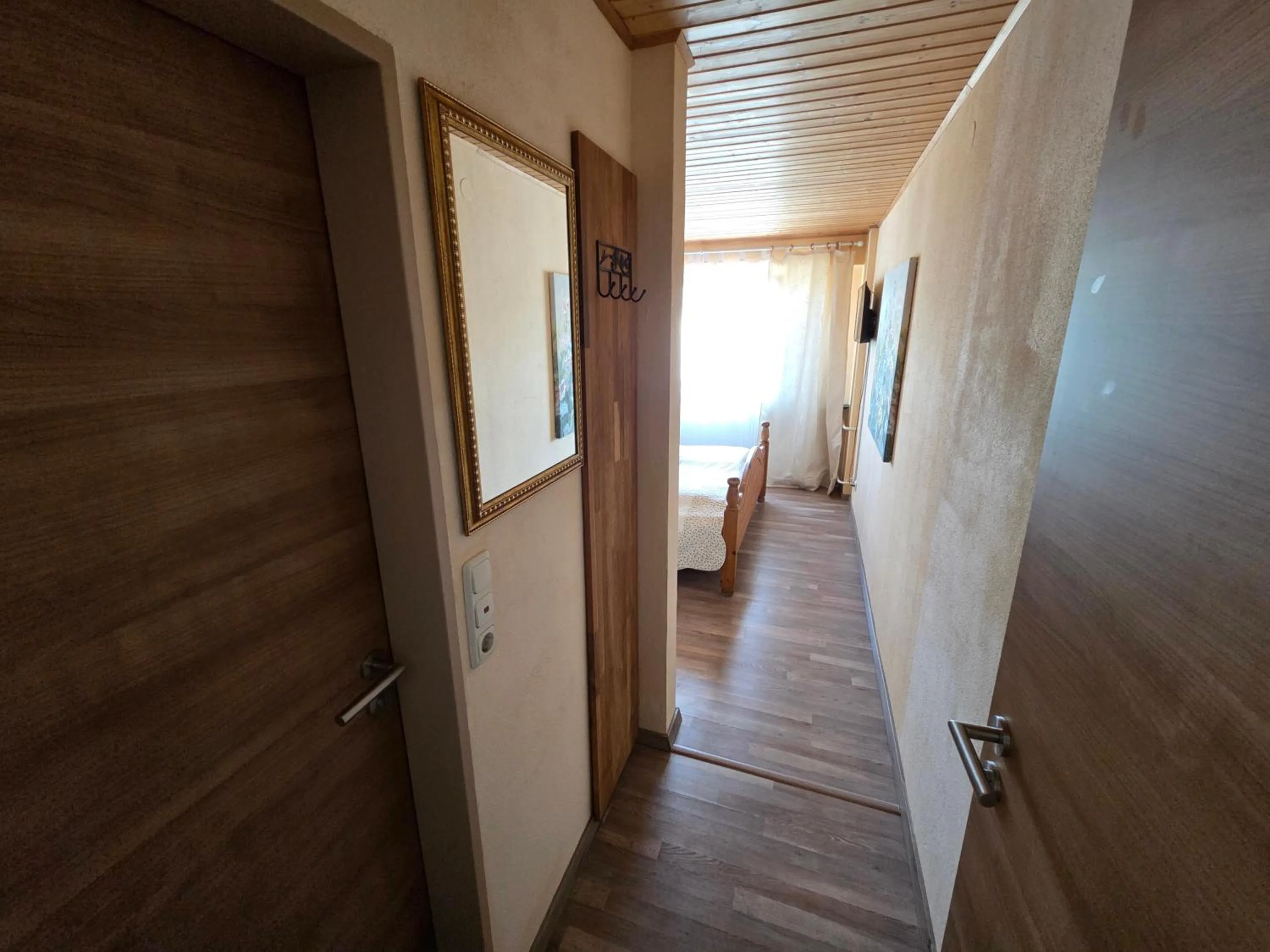 wardrobe in Landgasthof Frankentor