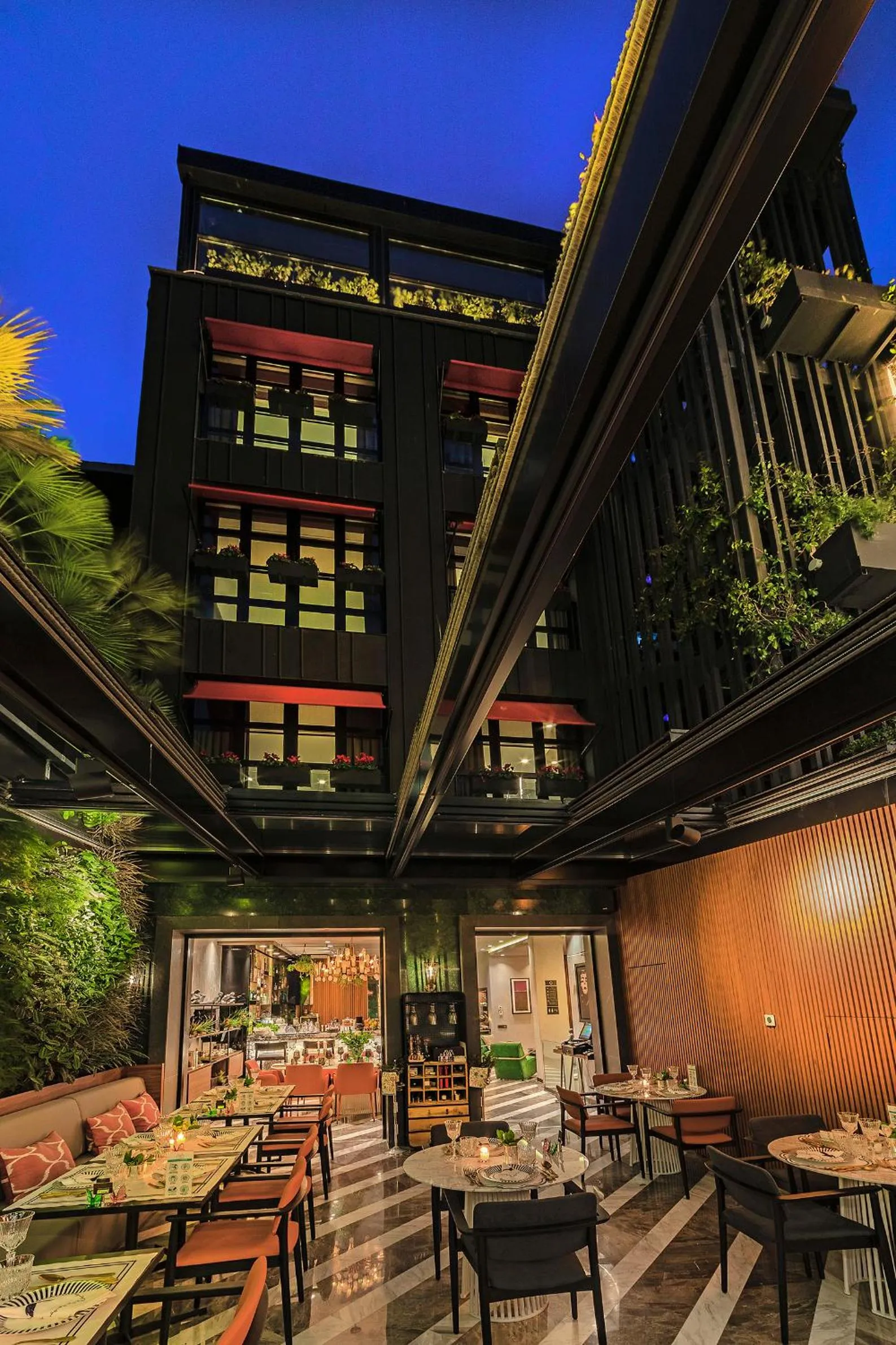 Restaurant/places to eat in Aya Sultanahmet Hotel