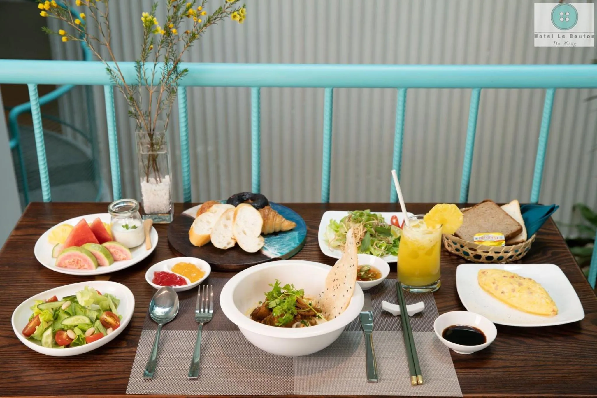 Food and drinks in Hotel Le Bouton