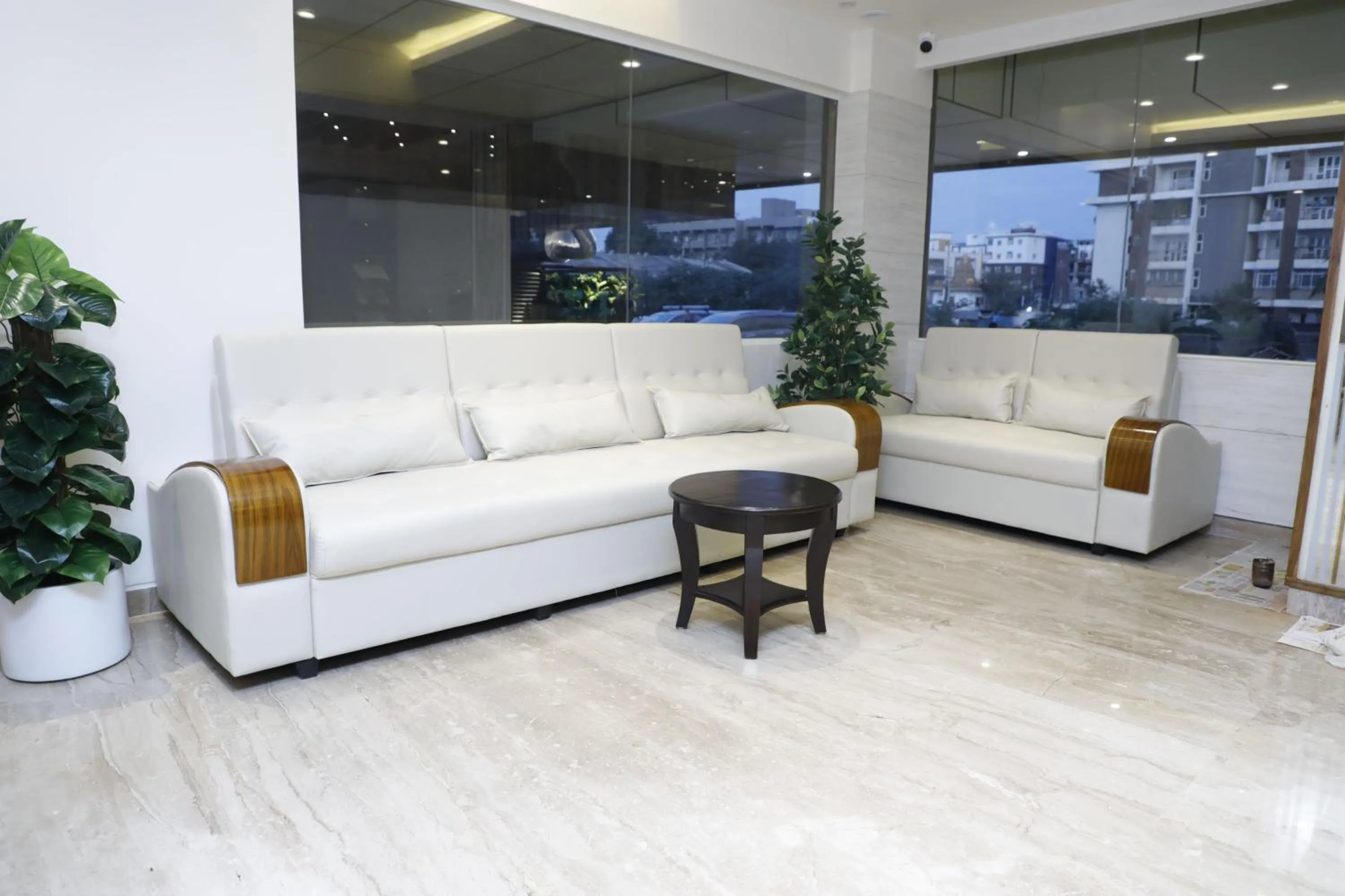 Seating area in Hotel Foxglove International