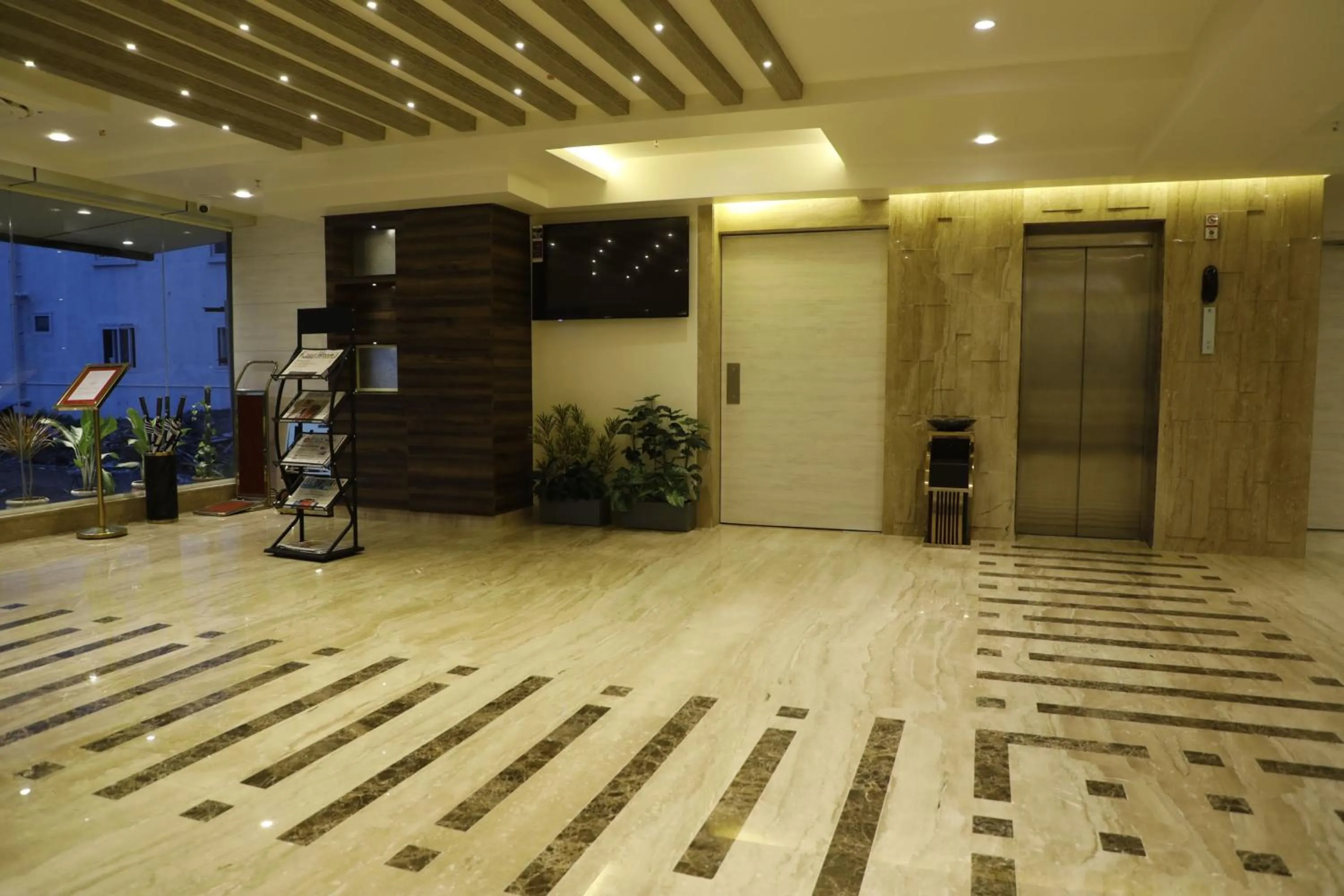 Lobby or reception in Hotel Foxglove International