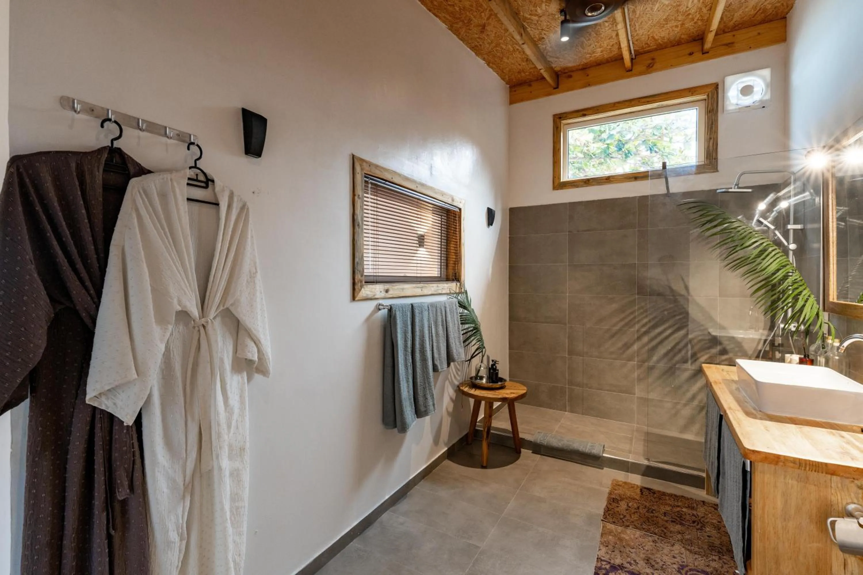 Bathroom in B4 BOUTIQUE