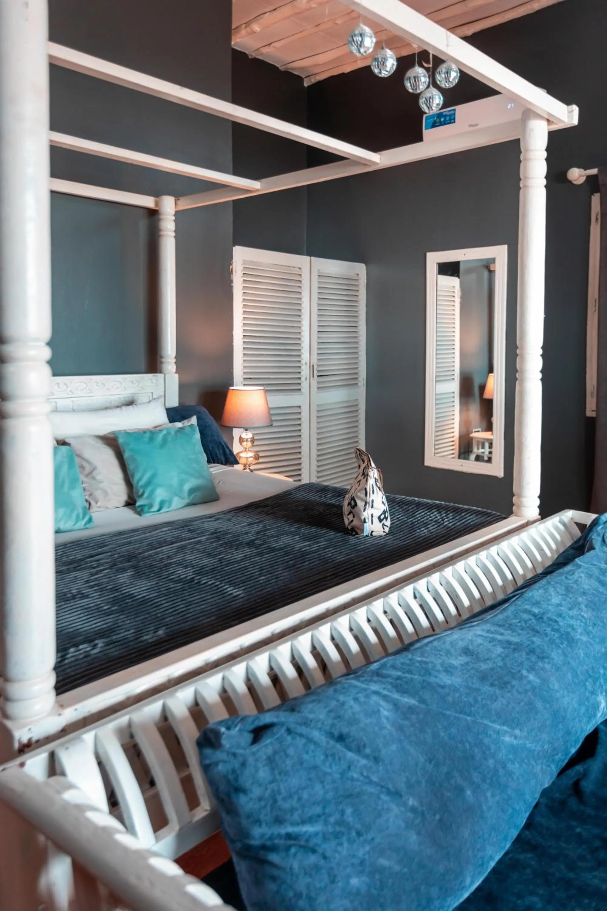 Bed in B4 BOUTIQUE