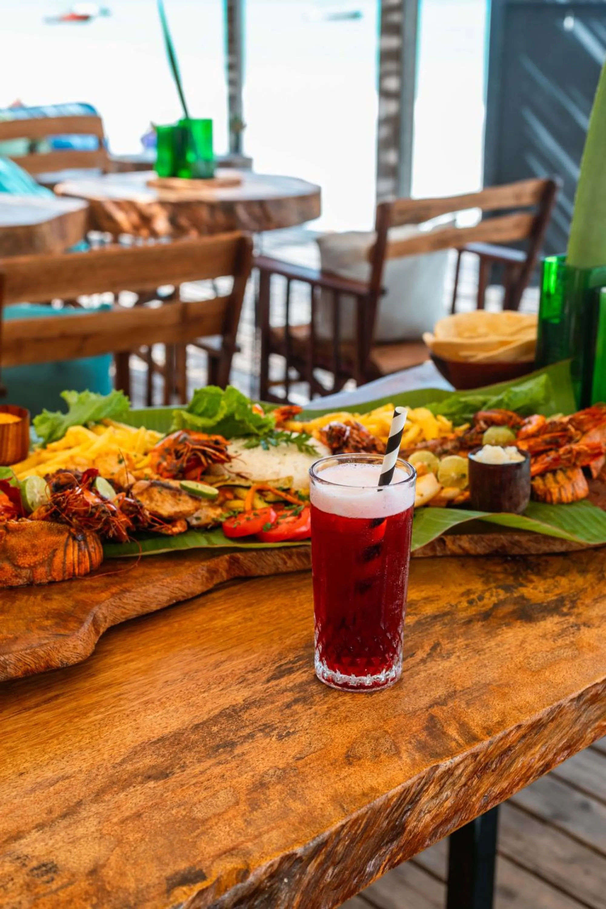 Restaurant/places to eat in B4 BOUTIQUE