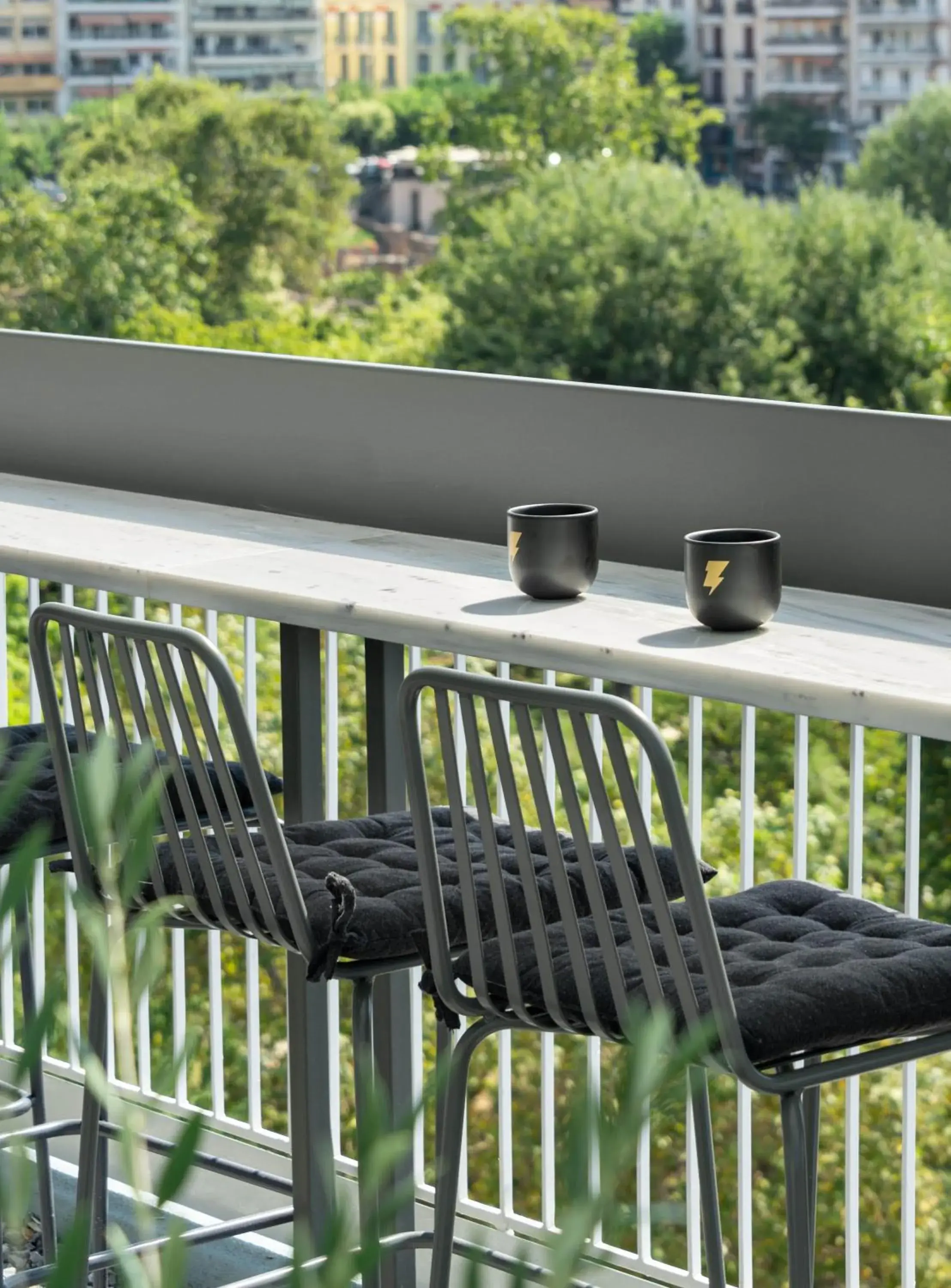 Lounge or bar in Zeus is Loose Hostel Lounge or bar in Zeus is Loose Hostel