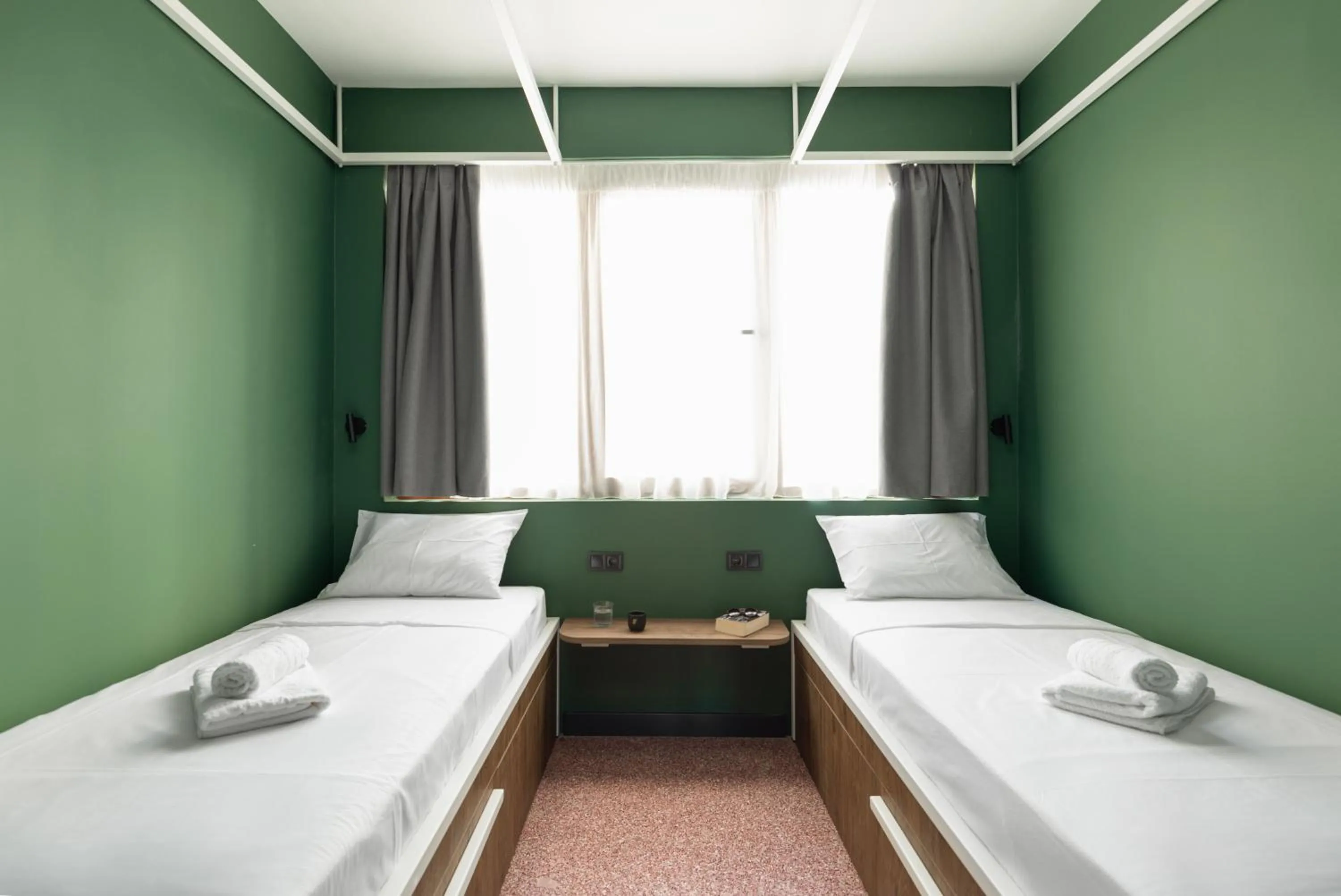 Bed in Zeus is Loose Hostel