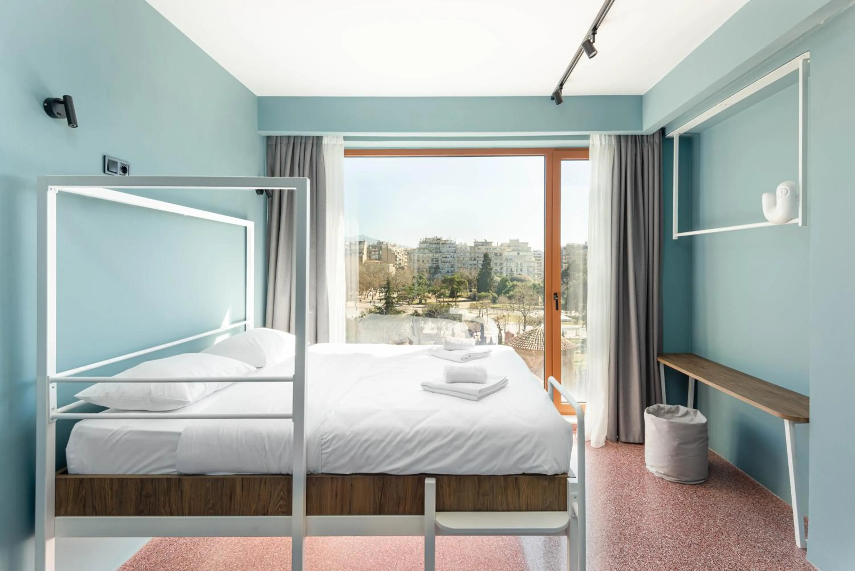 Bed in Zeus is Loose Hostel