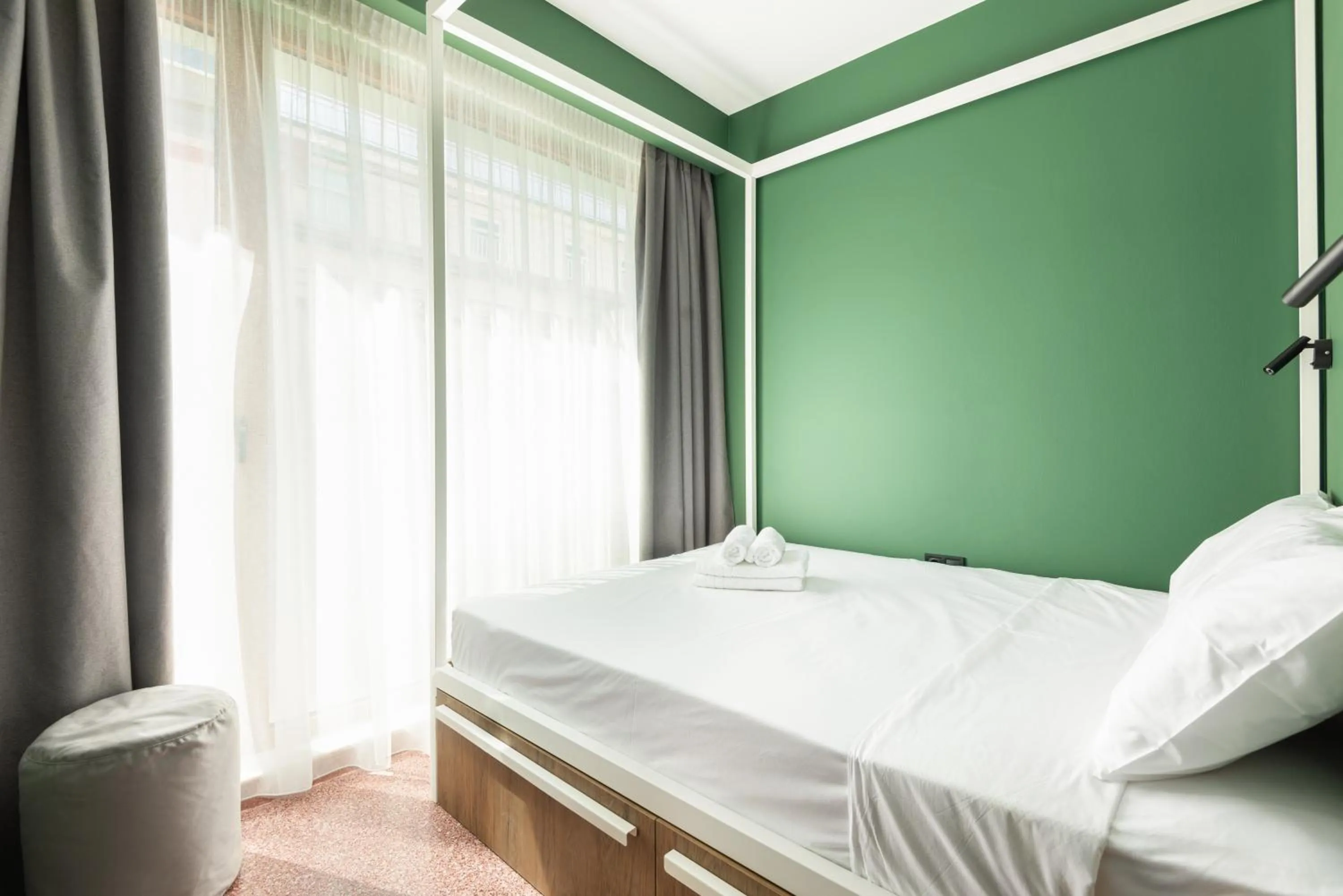 Bed in Zeus is Loose Hostel