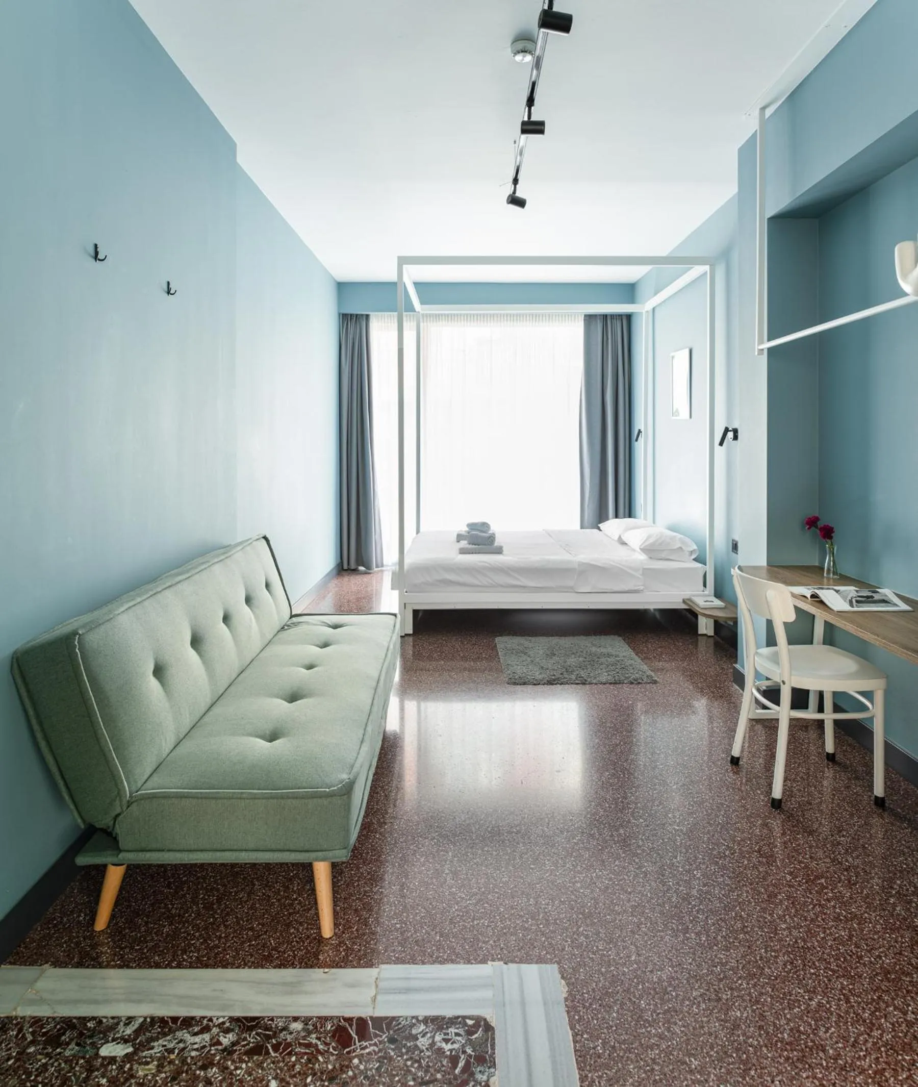 Bedroom, Bed in Zeus is Loose Hostel