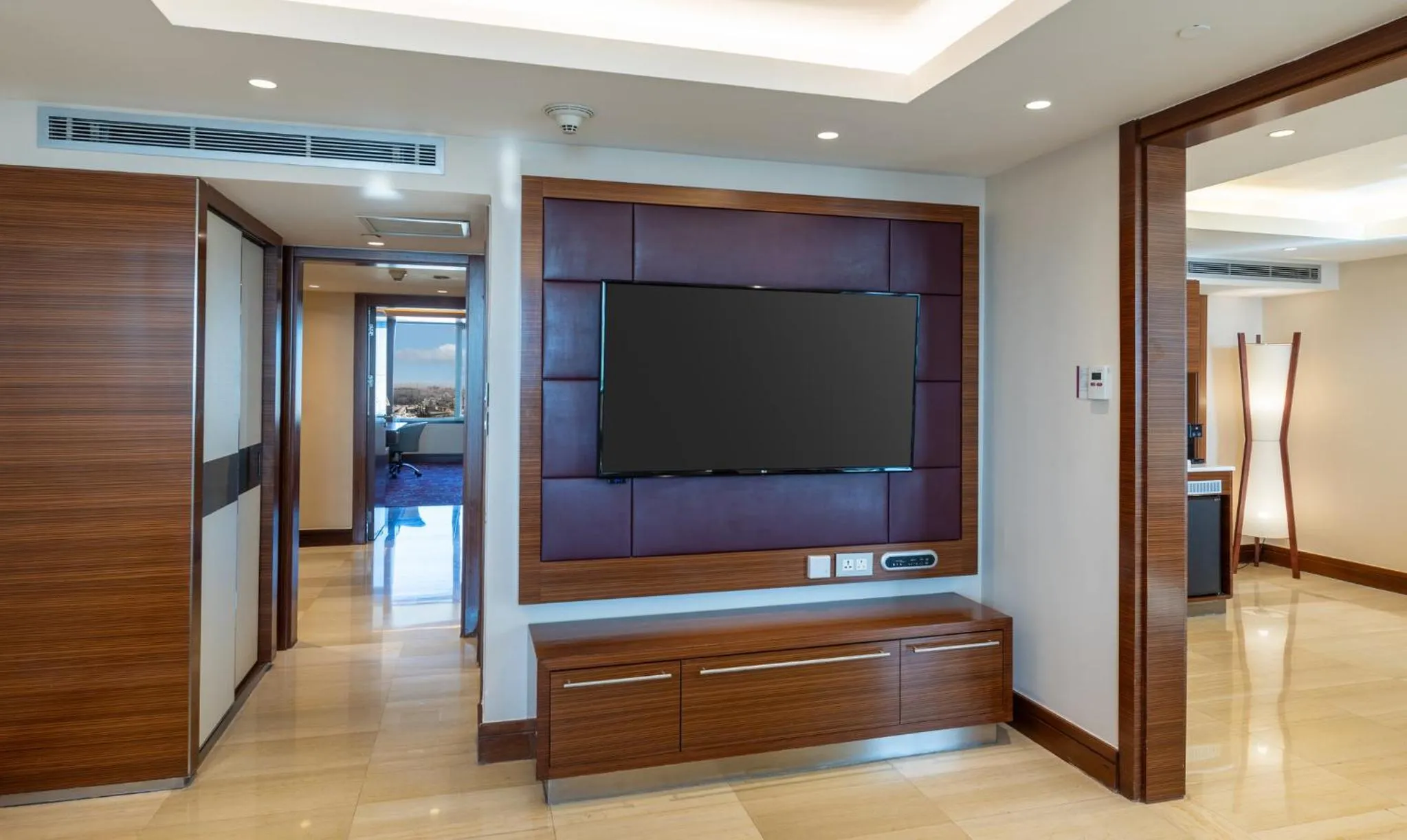 Photo of the whole room in Crowne Plaza Amman by IHG