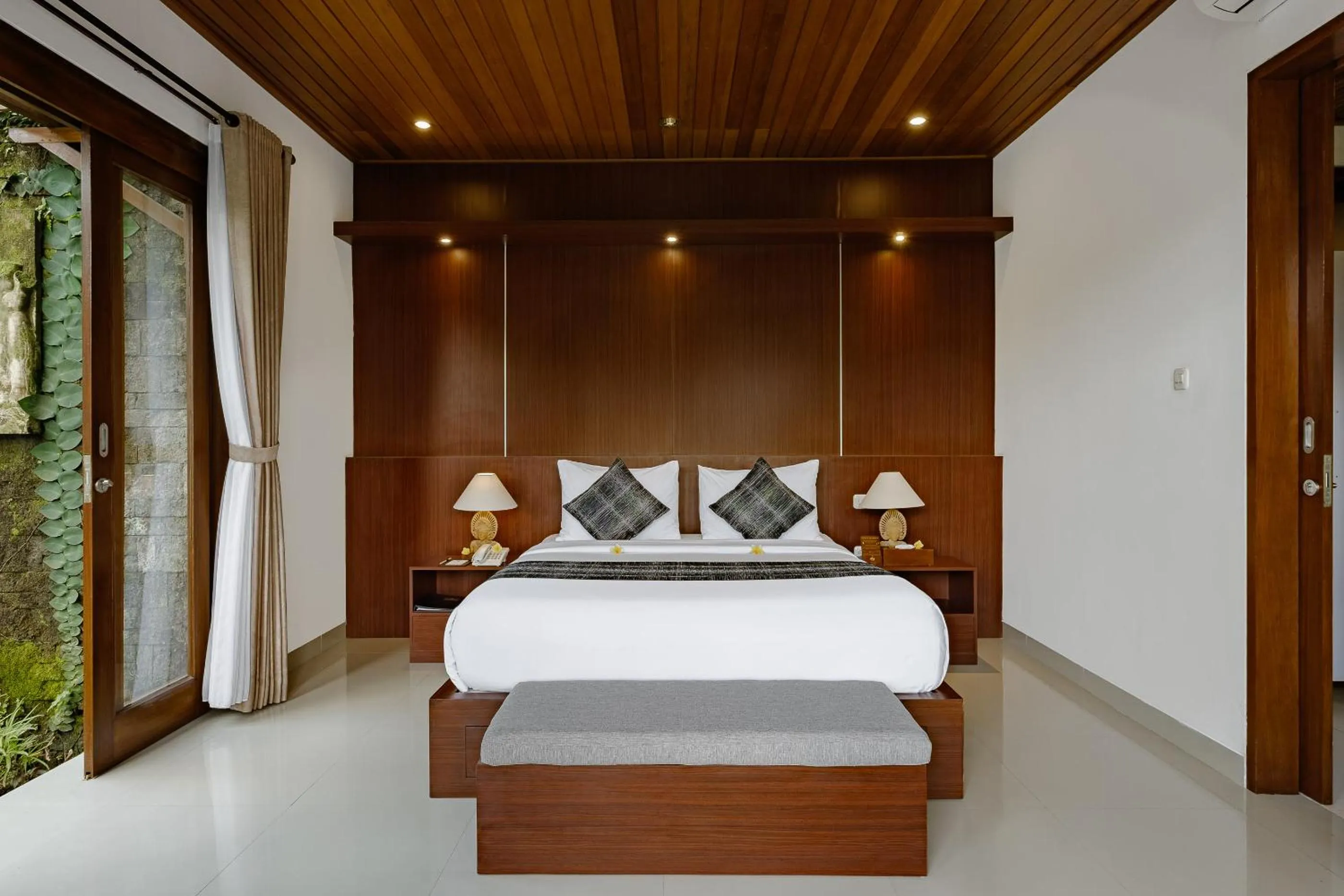 Bed in Yanyan Resort Ubud