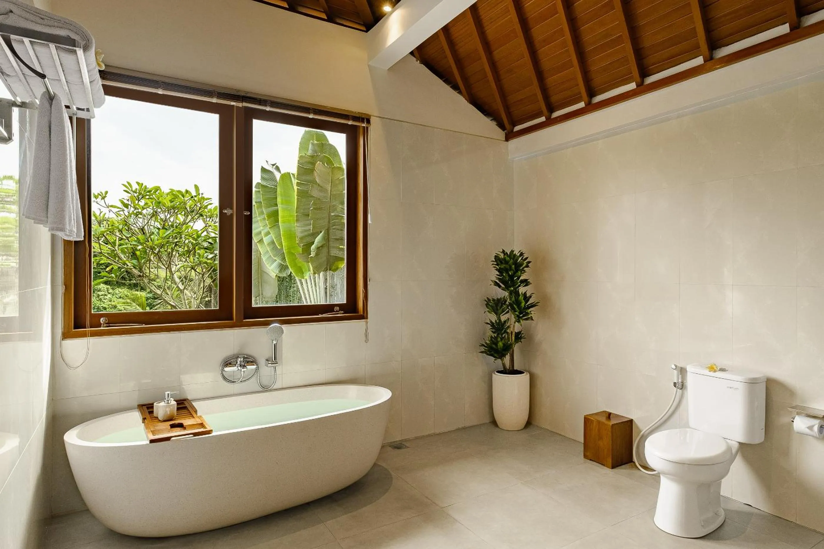 Bath in Yanyan Resort Ubud