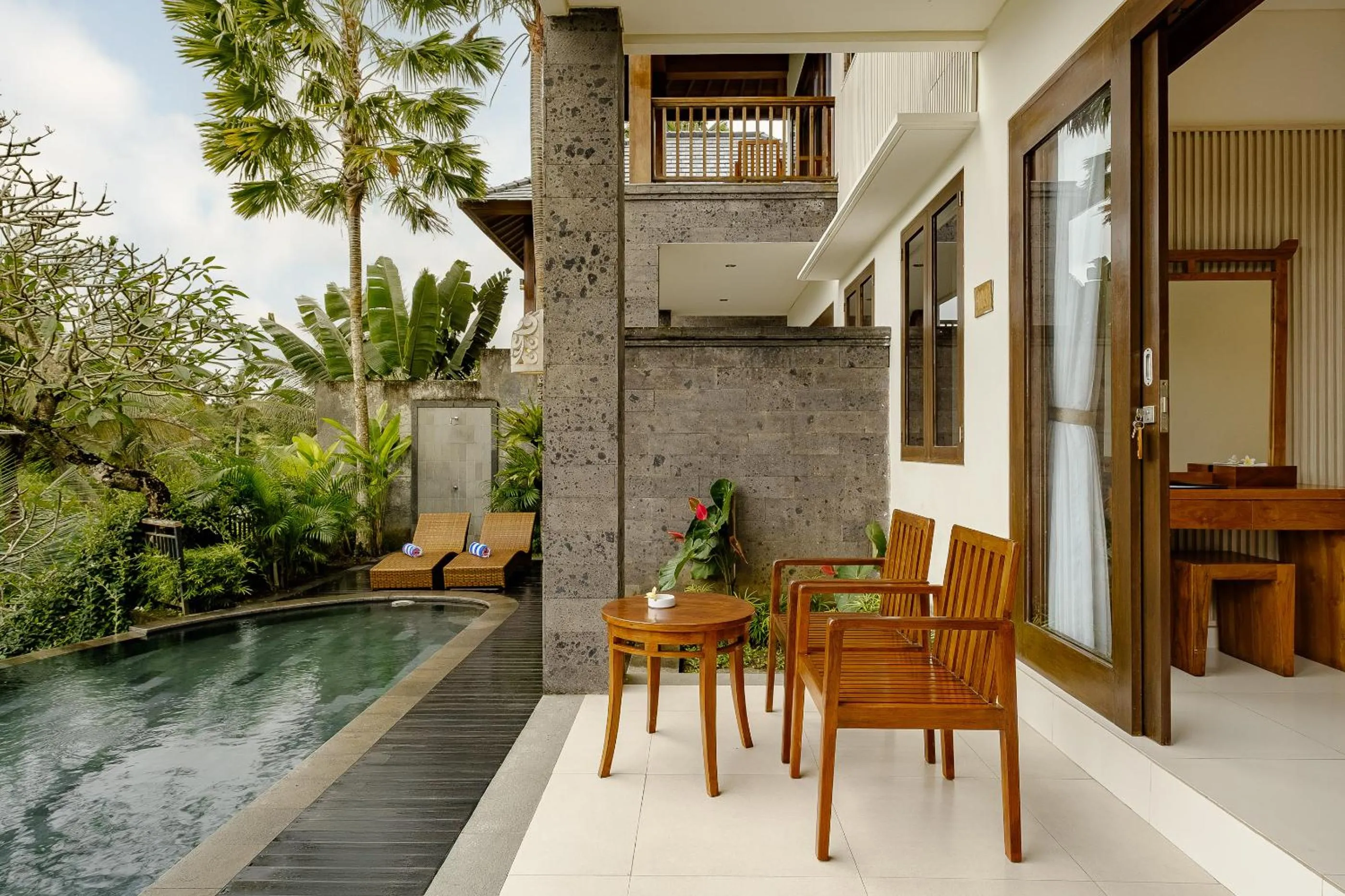 Swimming pool in Yanyan Resort Ubud