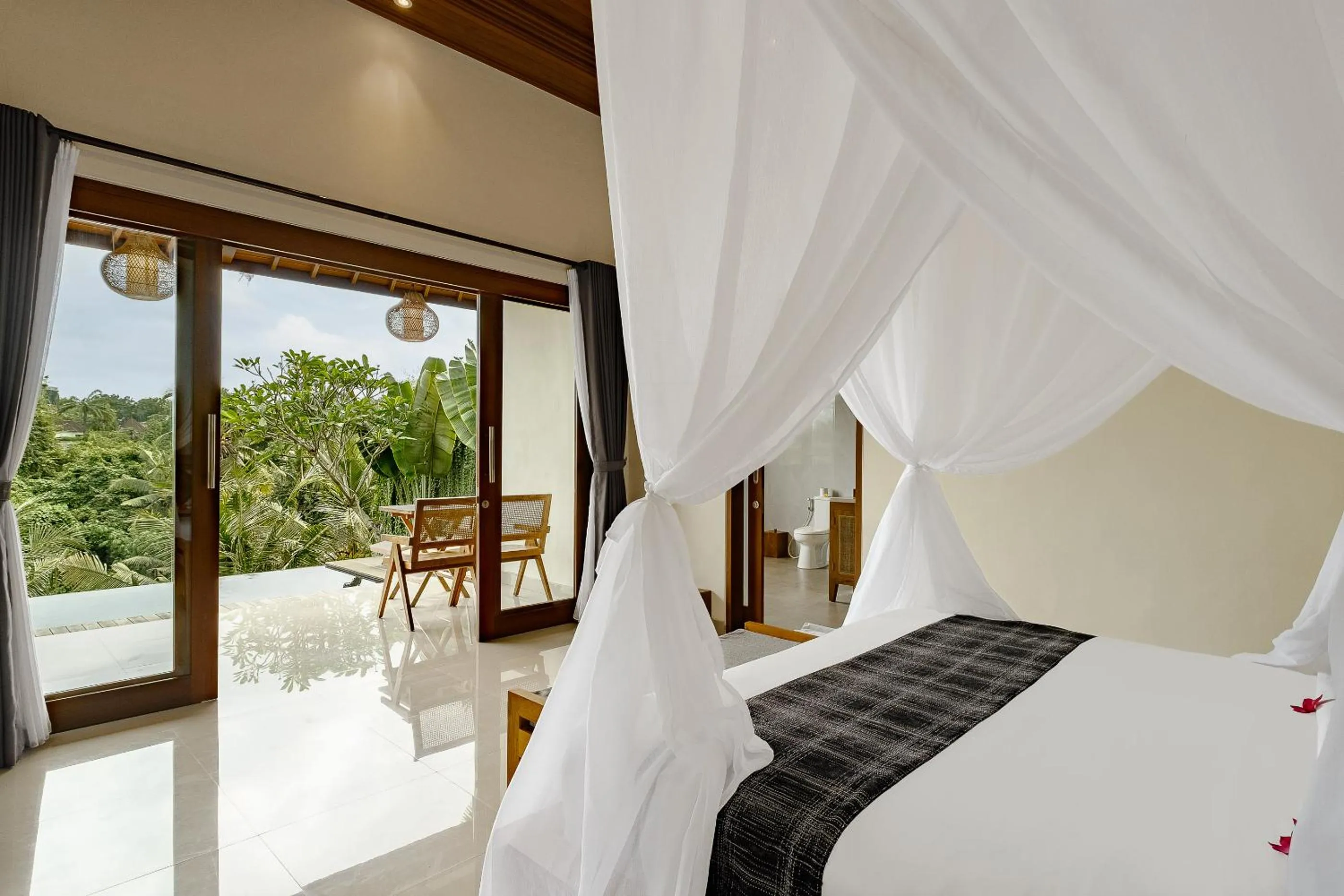 Bed in Yanyan Resort Ubud