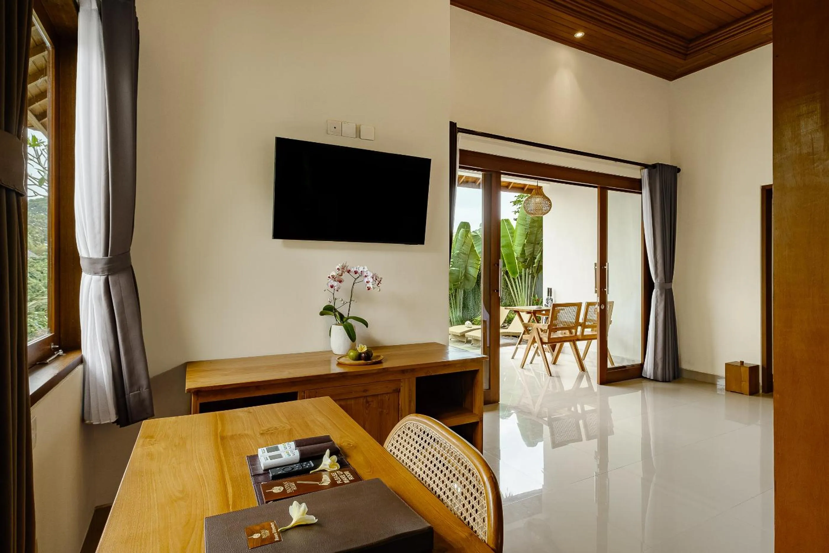 TV and multimedia in Yanyan Resort Ubud