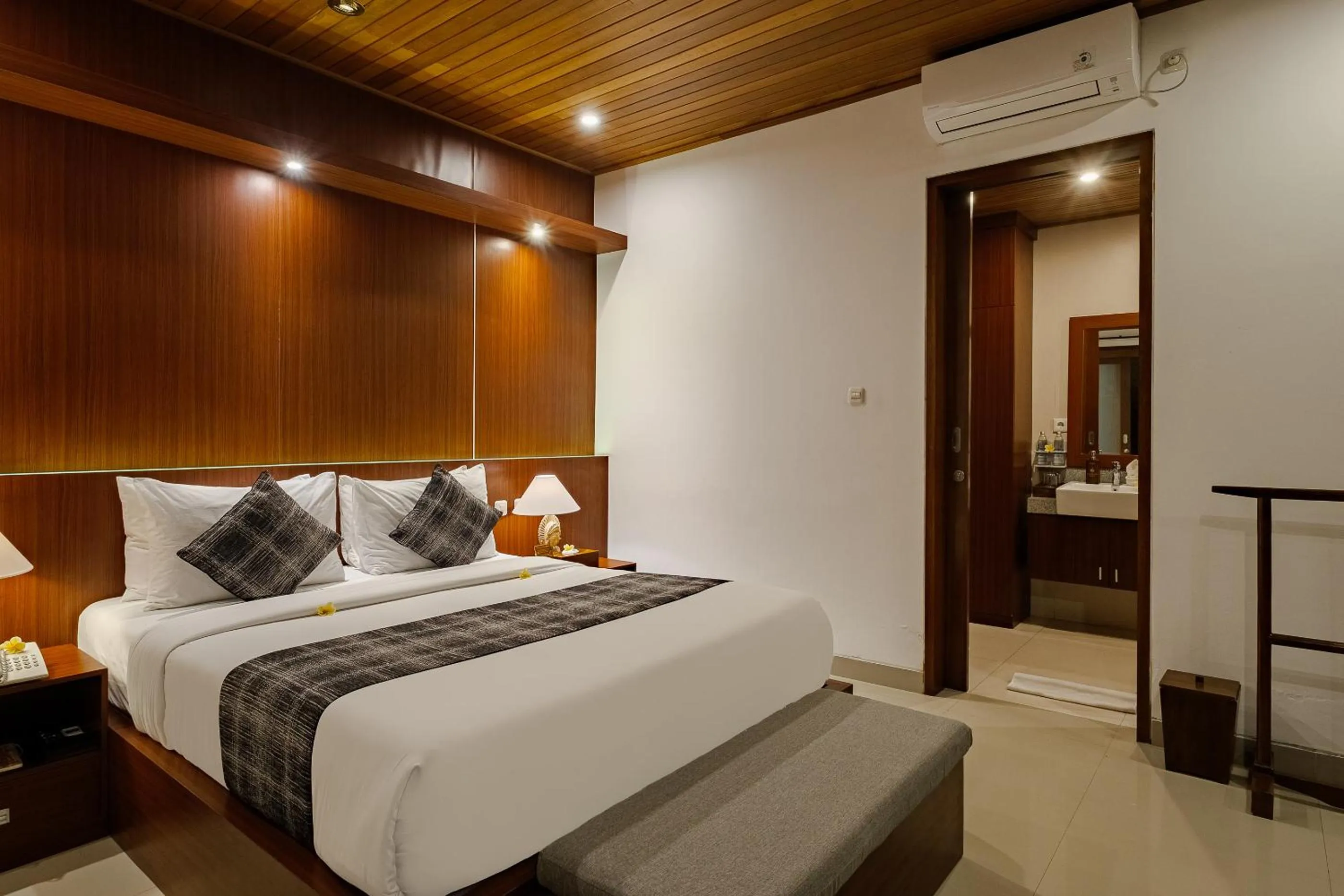 Bed in Yanyan Resort Ubud