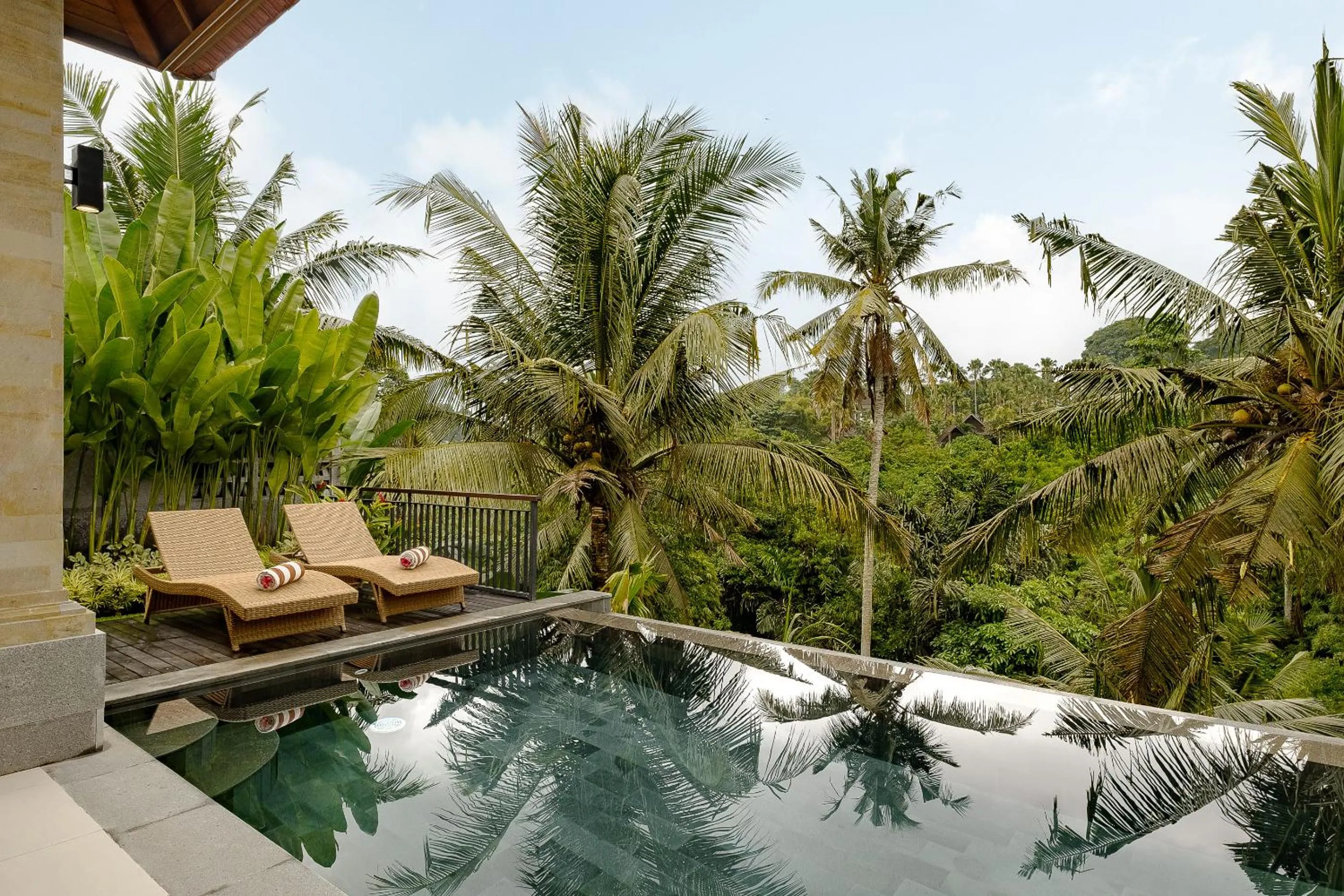 Swimming pool in Yanyan Resort Ubud