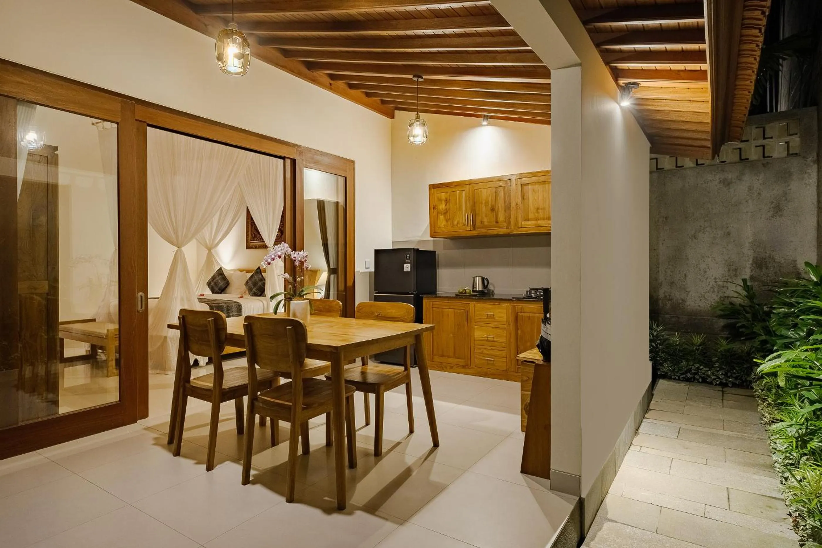 Kitchen or kitchenette in Yanyan Resort Ubud