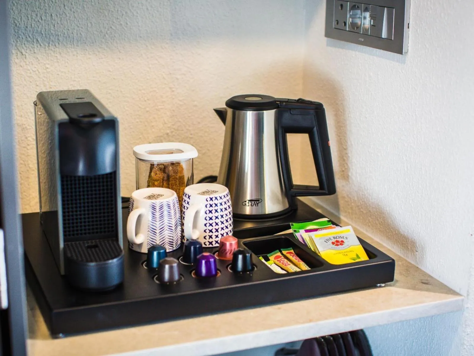 Coffee/tea facilities in Aerotel