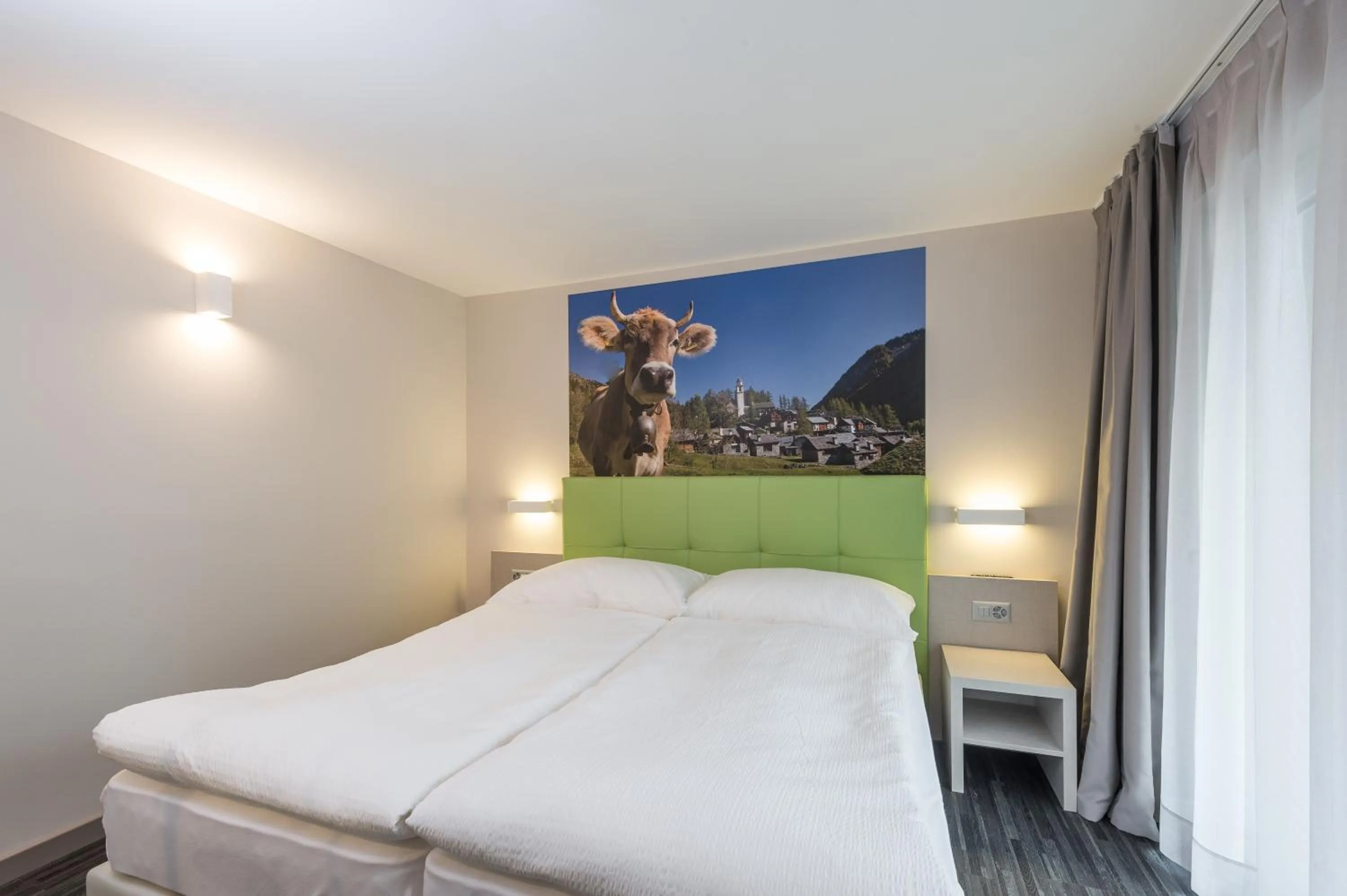 Bedroom, Bed in Adhhoc Hotel