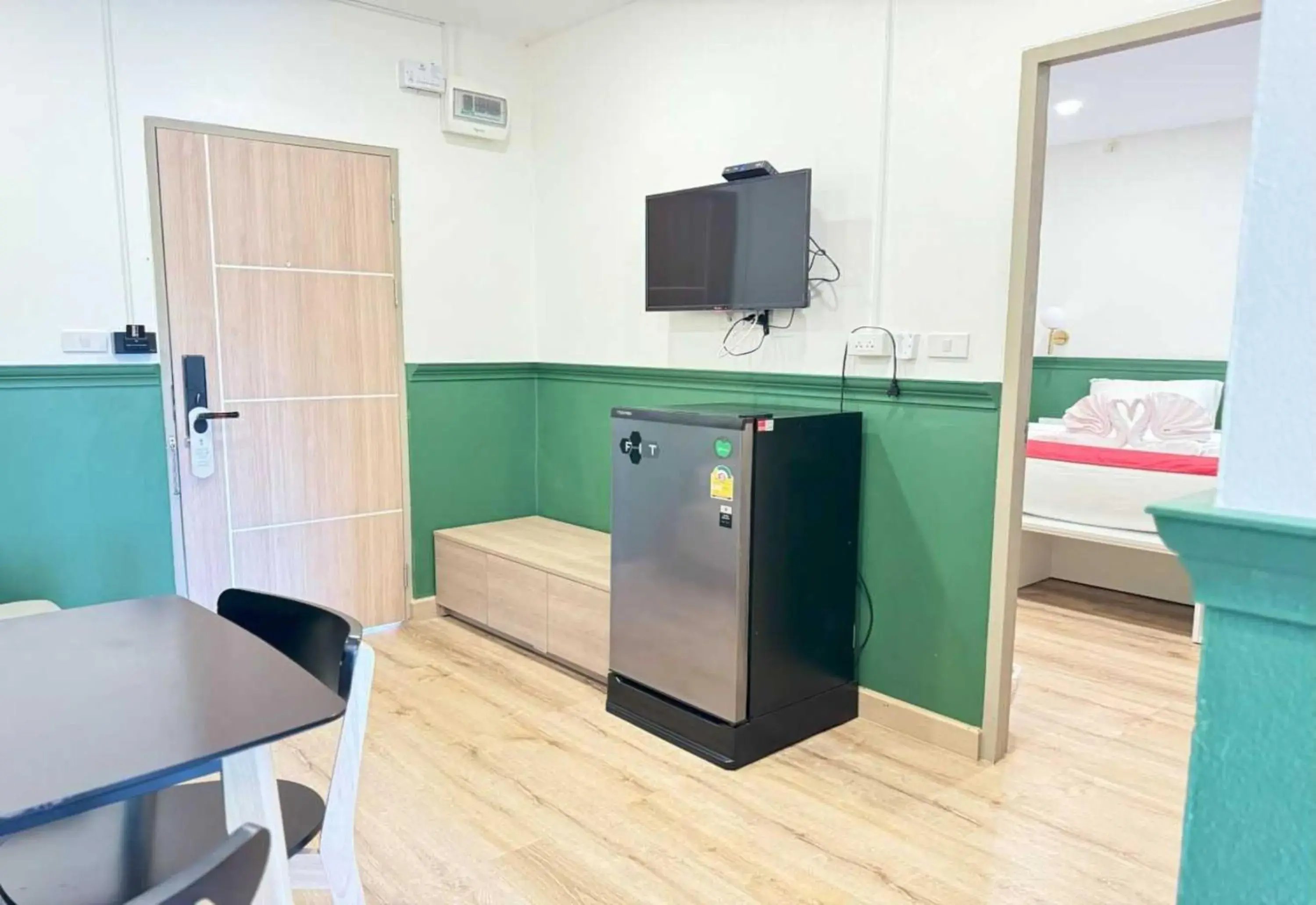 Dining area in Collection O The Singha Chiangmai Hotel Dining area in Collection O The Singha Chiangmai Hotel