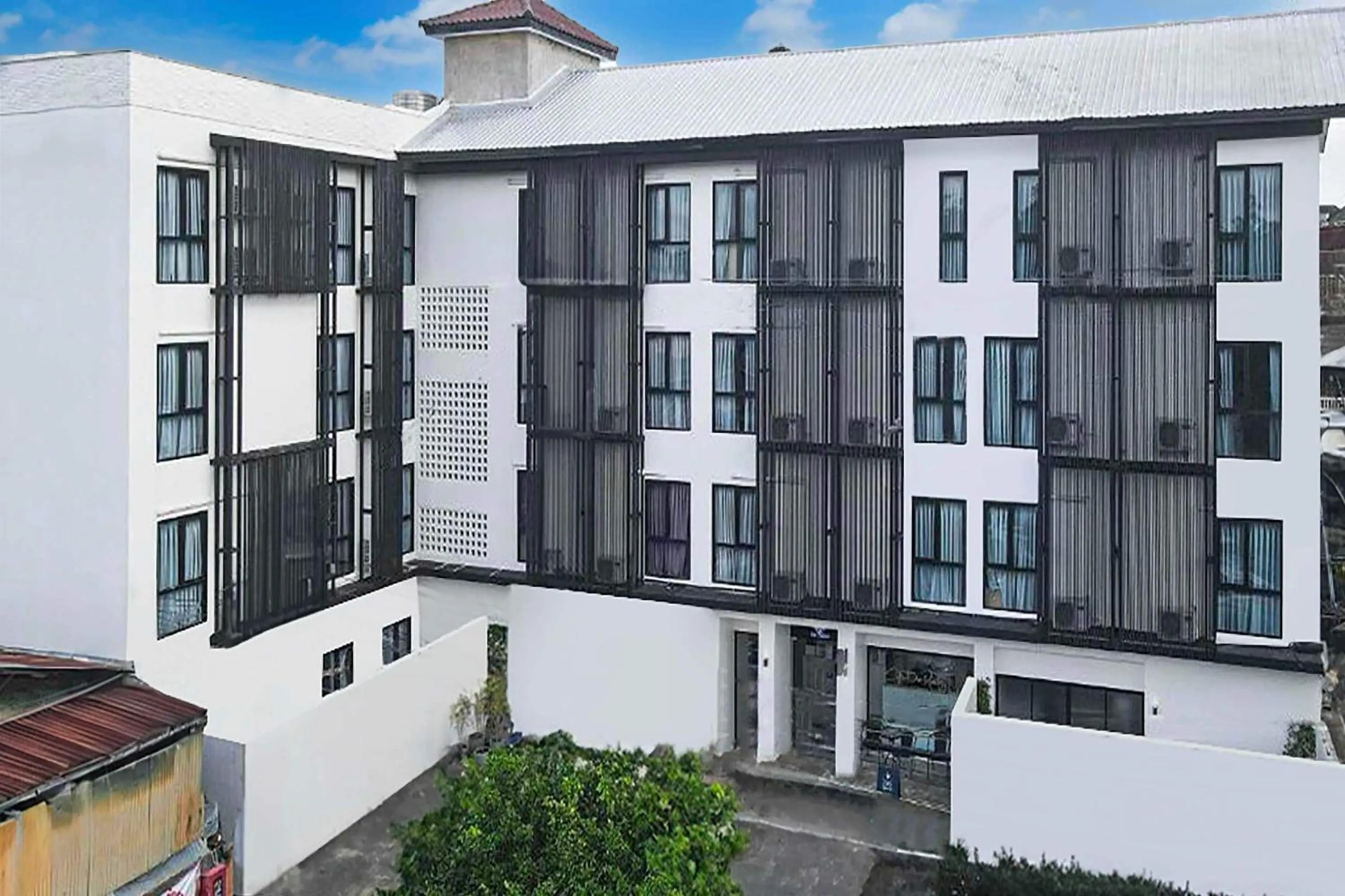 Facade/entrance in Collection O The Singha Chiangmai Hotel