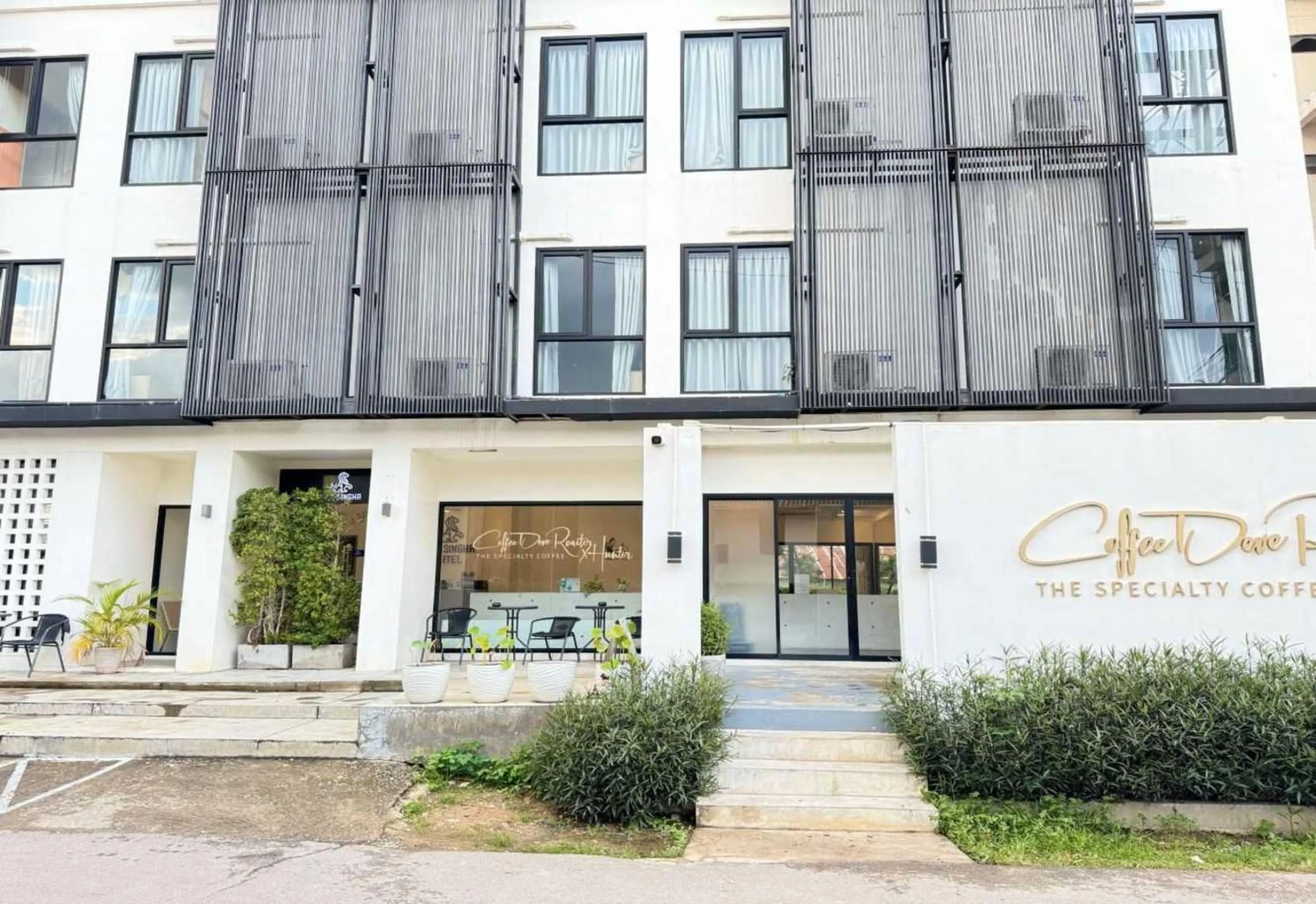 Property building in Collection O The Singha Chiangmai Hotel