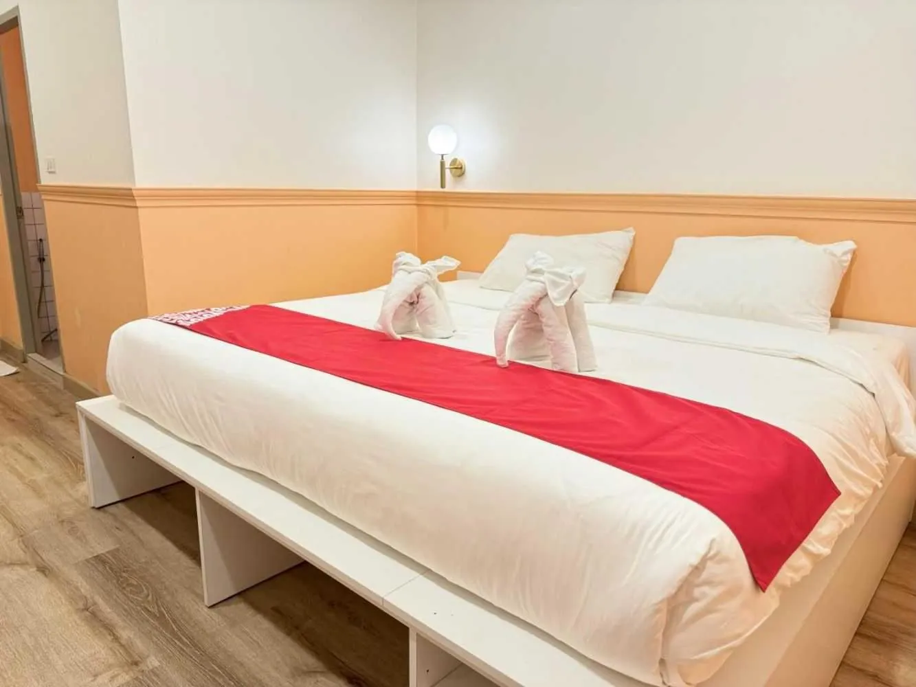 Bathroom, Bed in Collection O The Singha Chiangmai Hotel