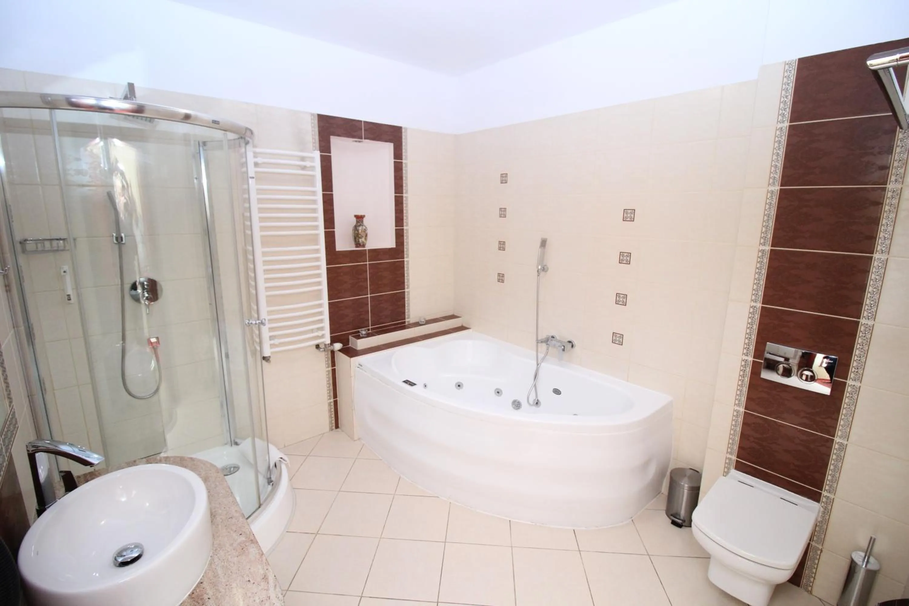 Hot Tub in Złote Arkady