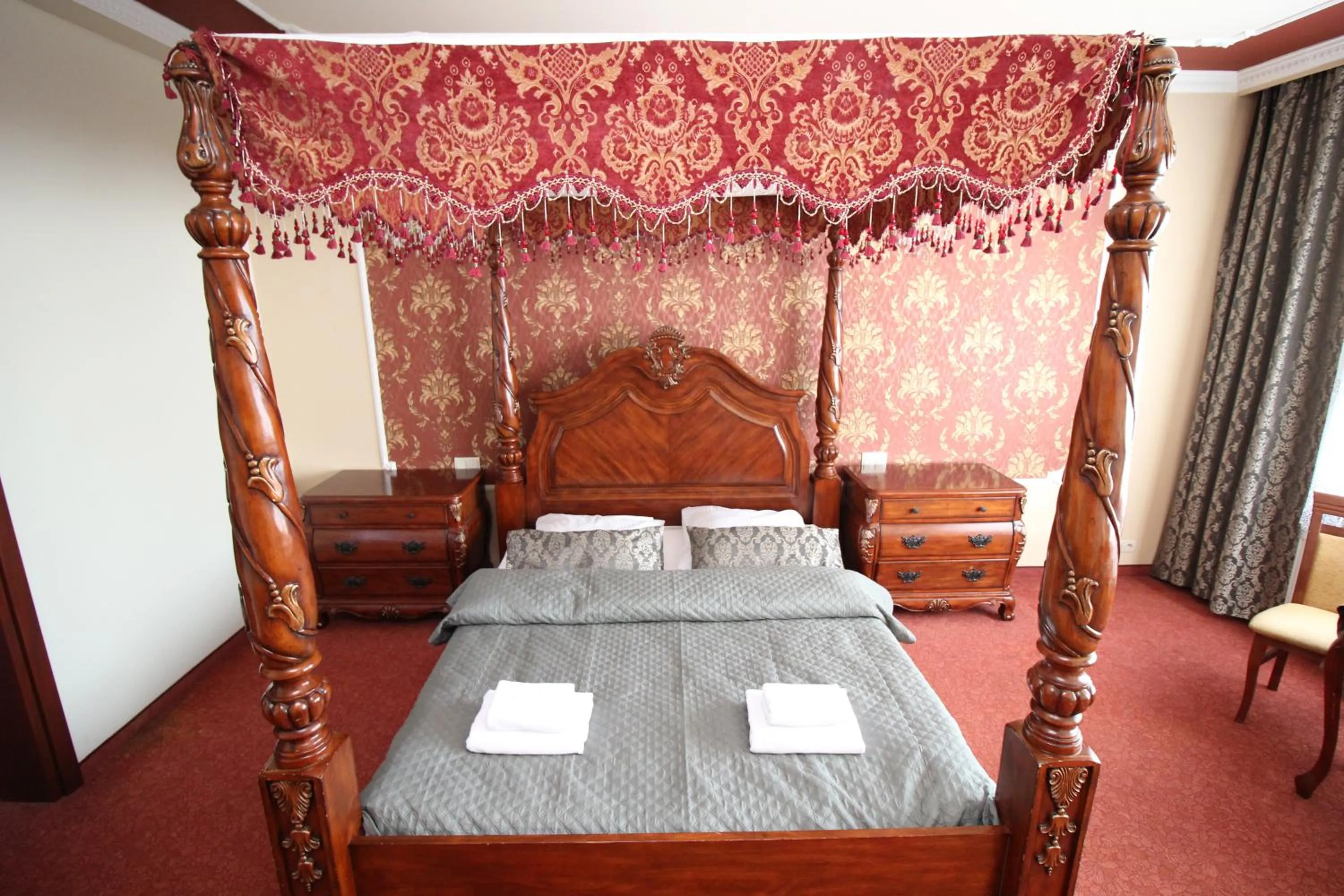 Bed in Złote Arkady
