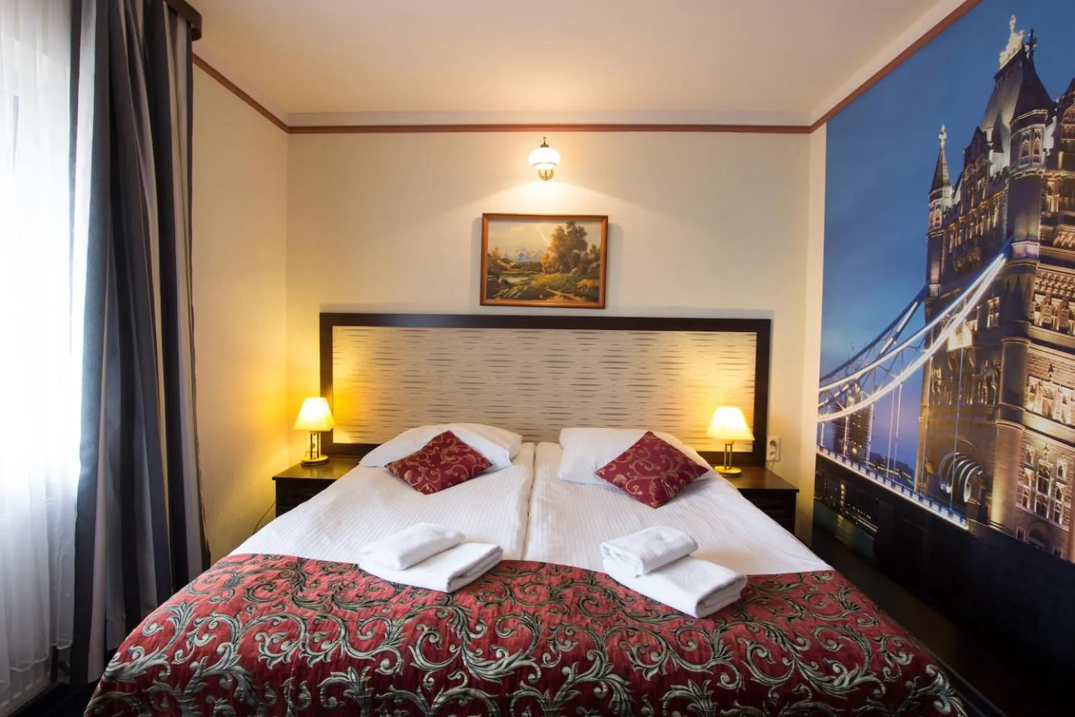 Bed in Złote Arkady