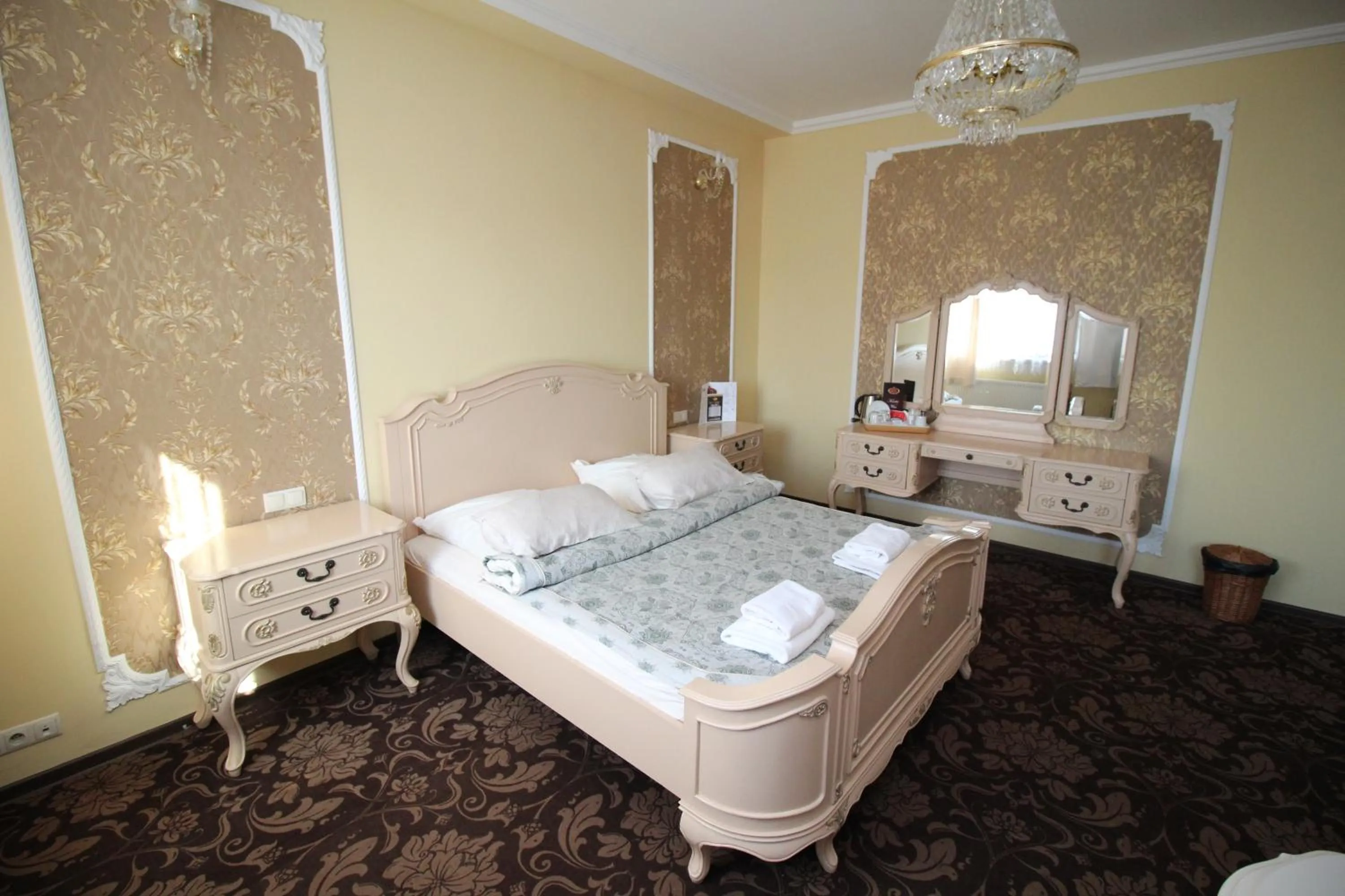 Bed in Złote Arkady