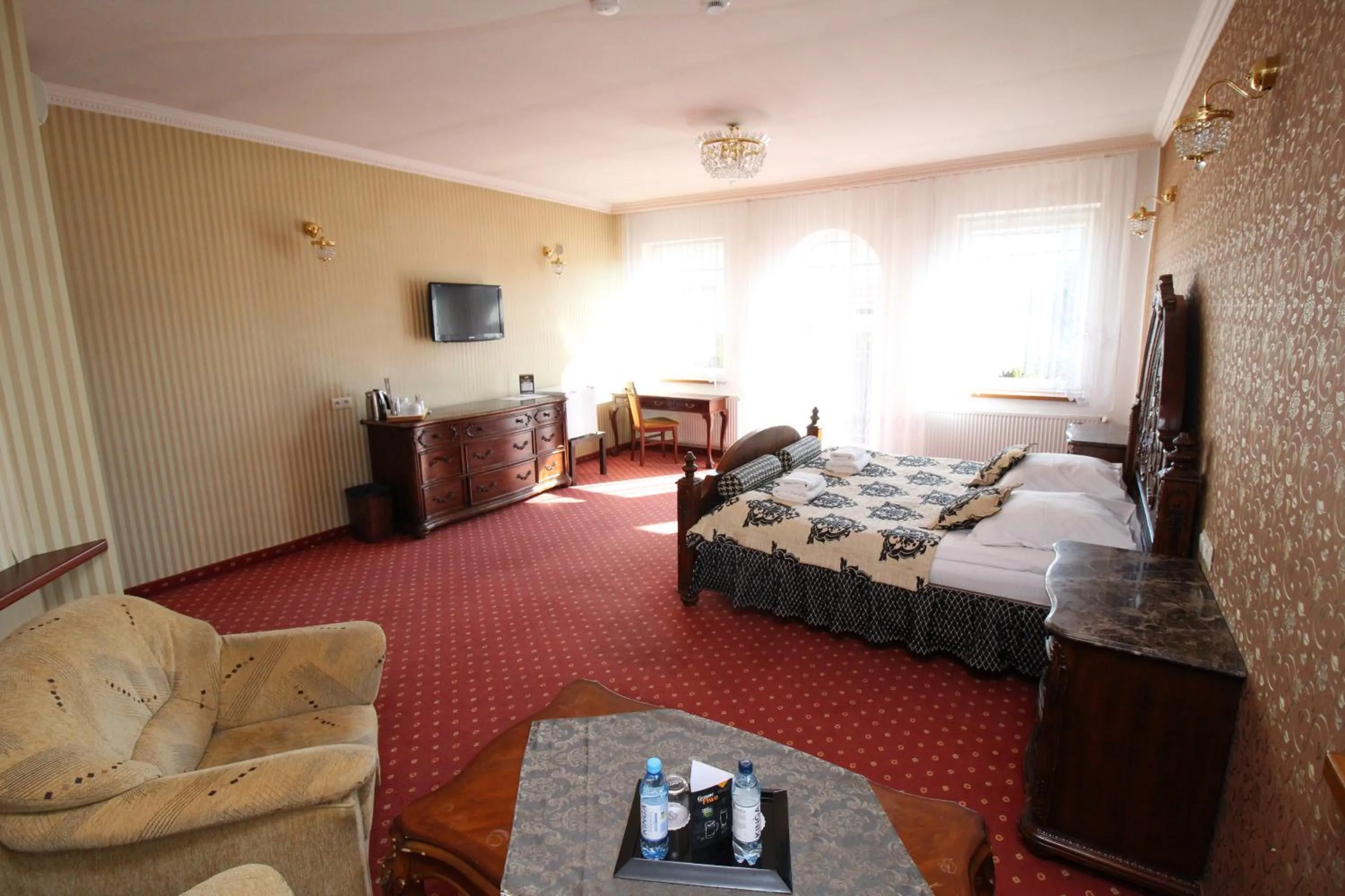 Photo of the whole room, Bed in Złote Arkady