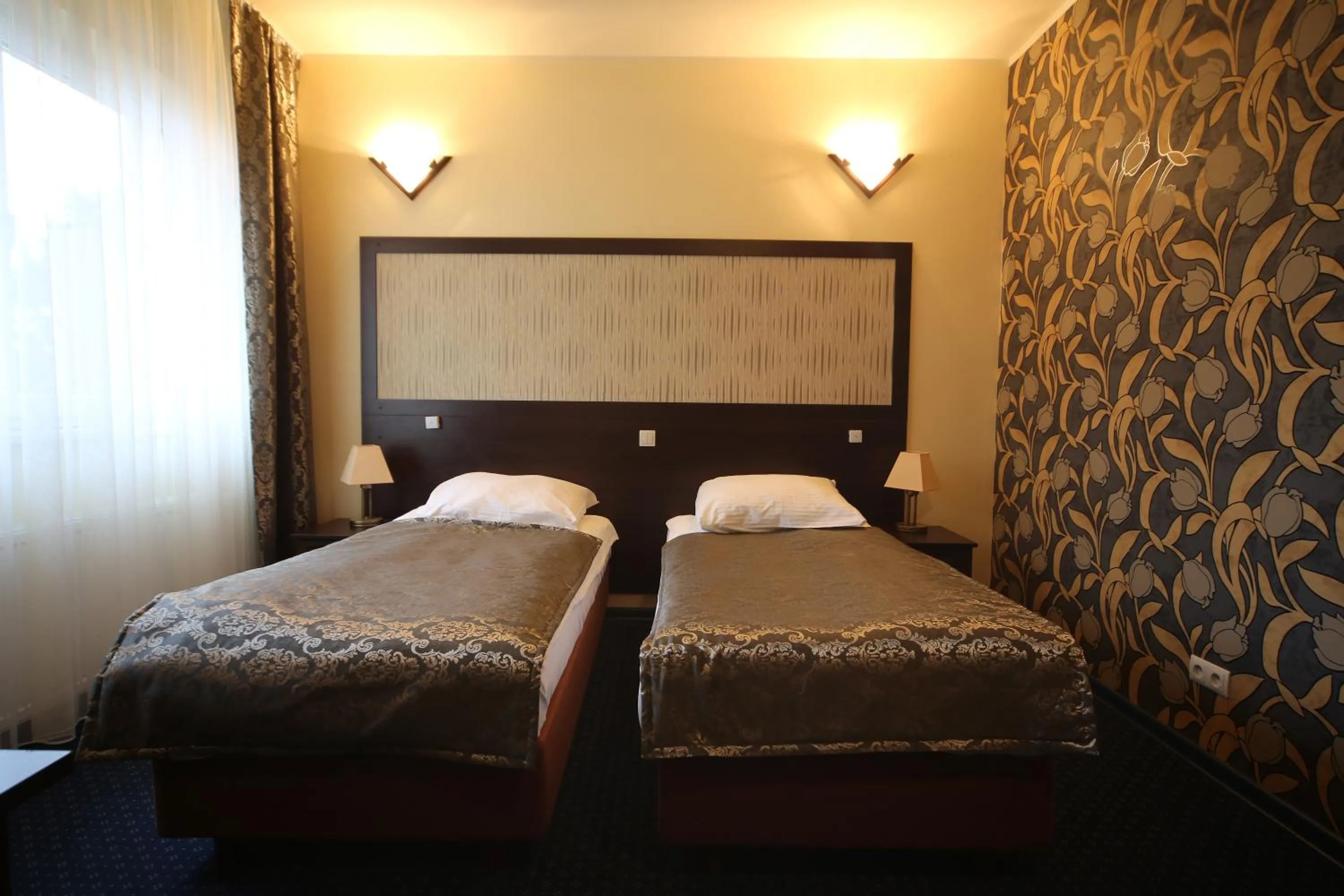 Photo of the whole room, Bed in Złote Arkady